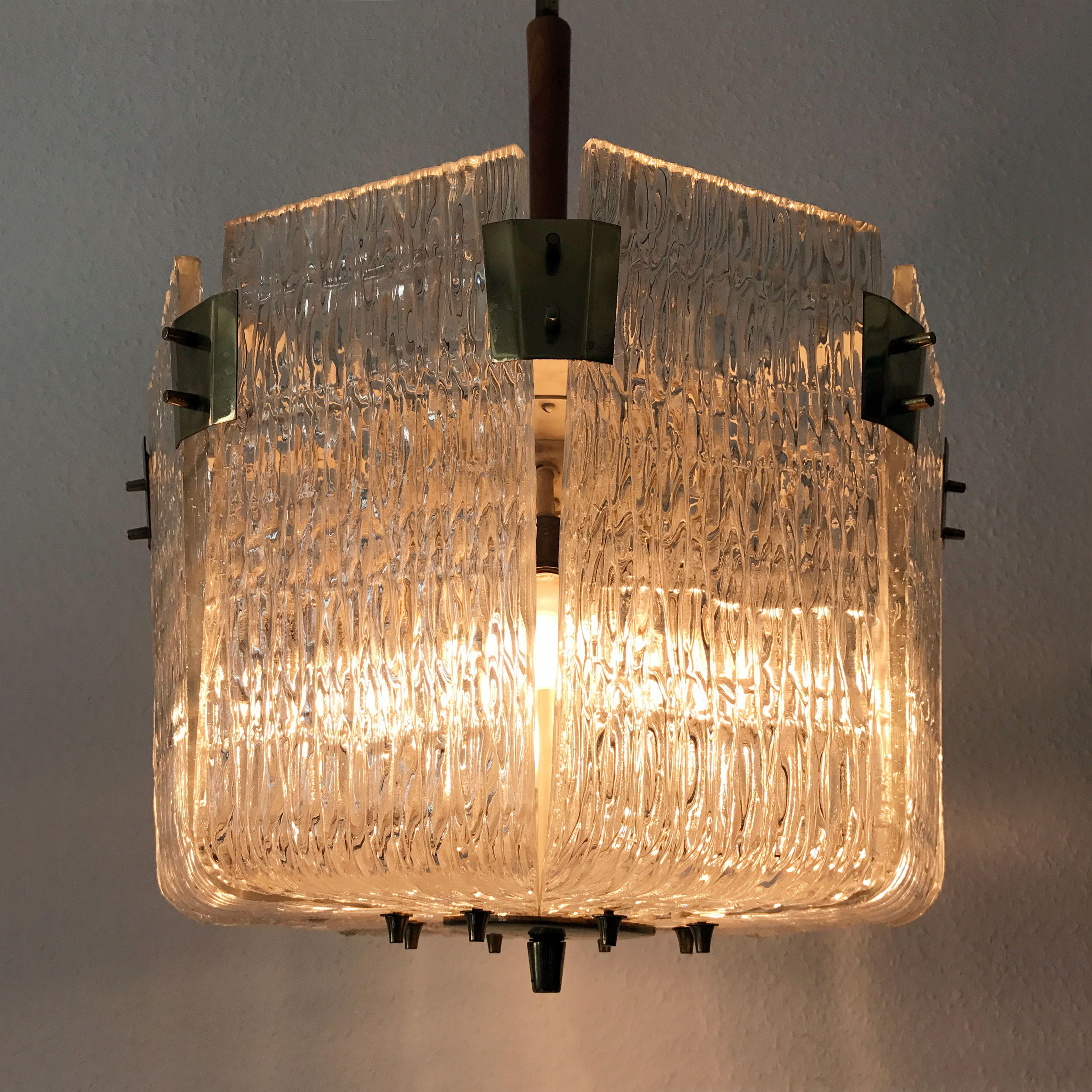 Monumental Midcentury Basket Chandelier or Pendant Lamp by J.T. Kalmar, 1950s In Good Condition For Sale In Munich, DE