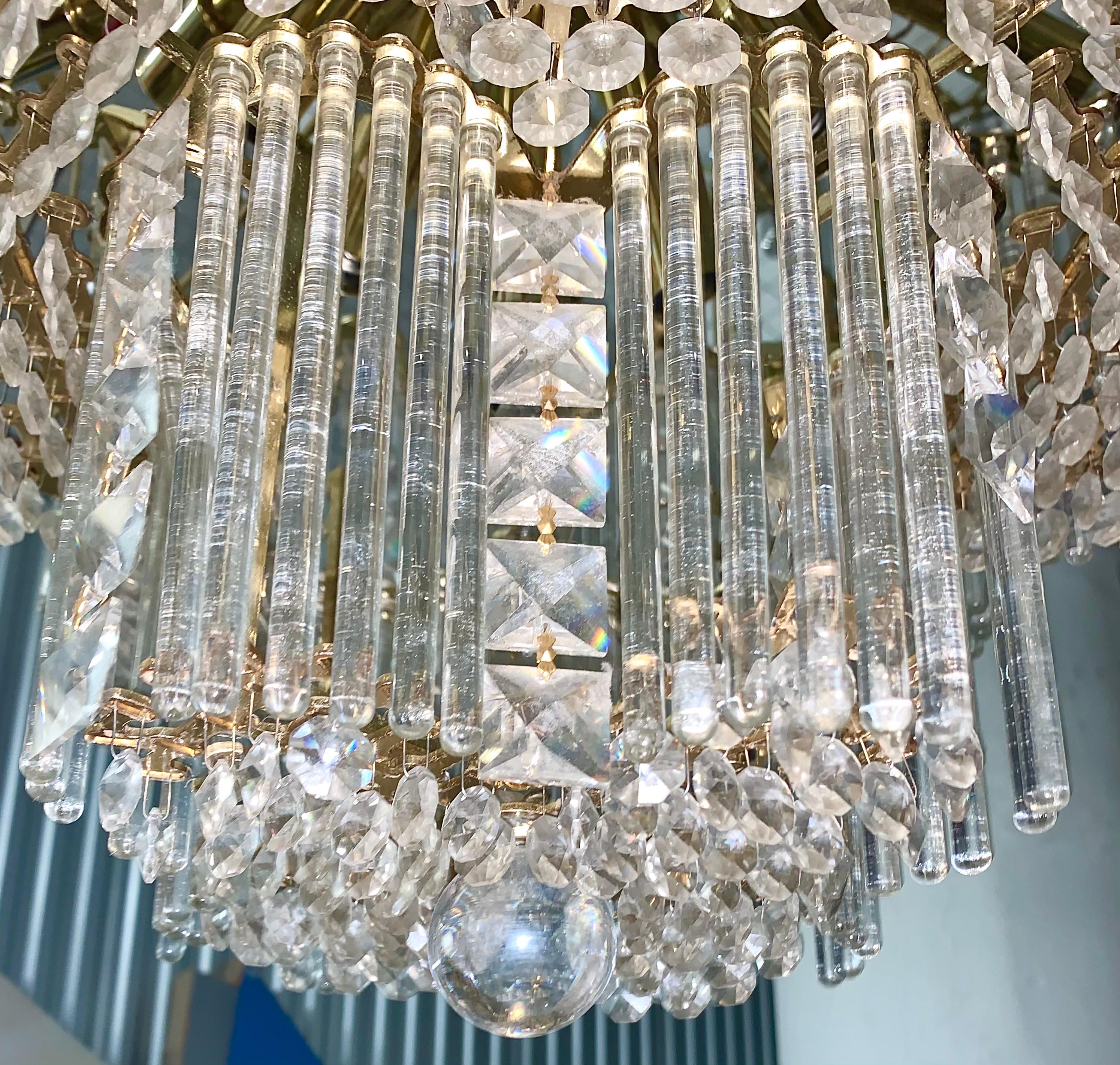 Italian Leaded Glass & Brass Monumental Mid-Century Chandelier, Gaetano Sciolari In Good Condition For Sale In Brooklyn, NY