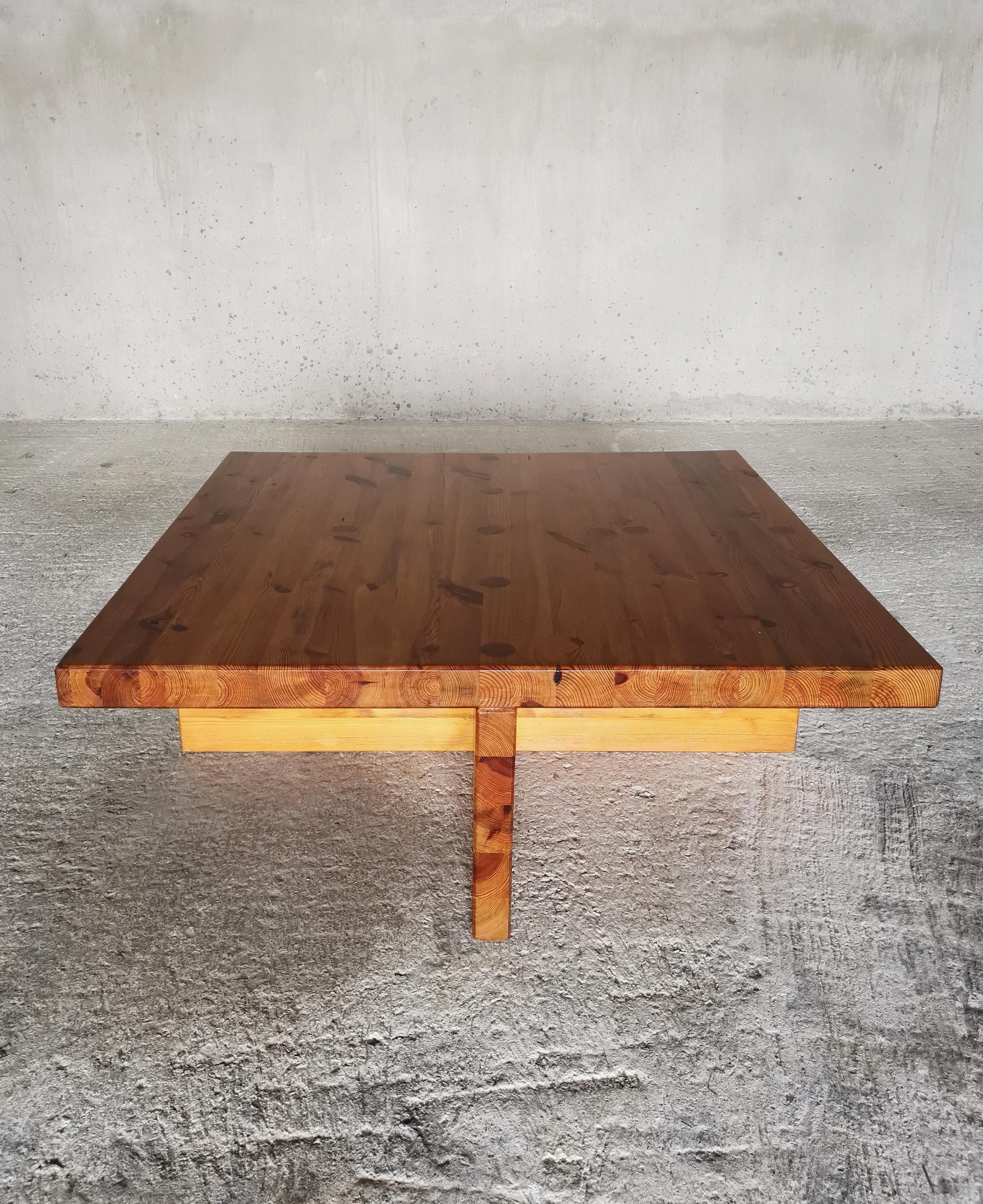 Monumental minimalist Sven Larsson Solid Pine Coffee Table Sweden, 1970s In Good Condition For Sale In Ystad, SE