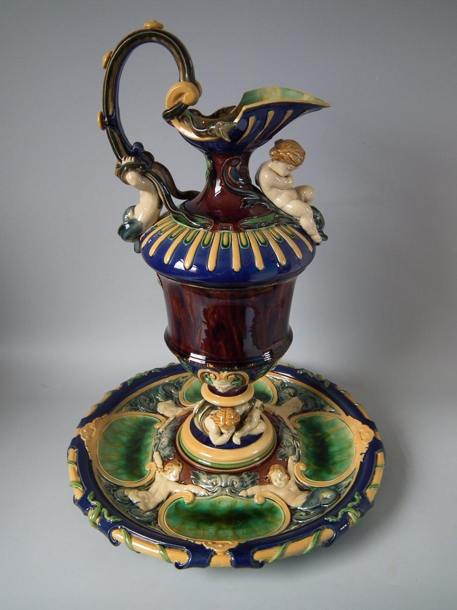 Néo-Renaissance Aiguière et support monumentaux en majolique de Minton en vente