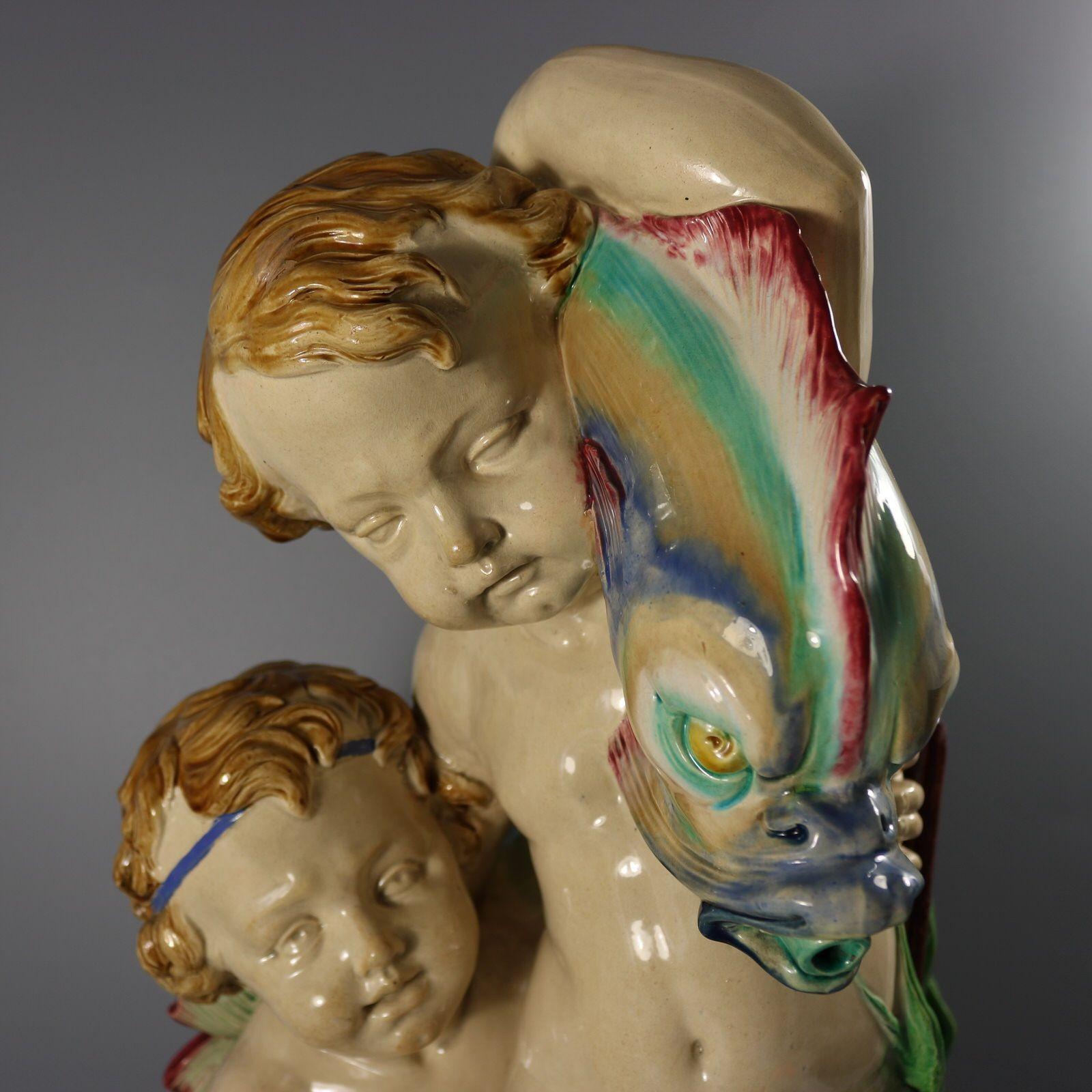 Fontaine monumentale en majolique de Minton avec putti et dauphin en vente 8