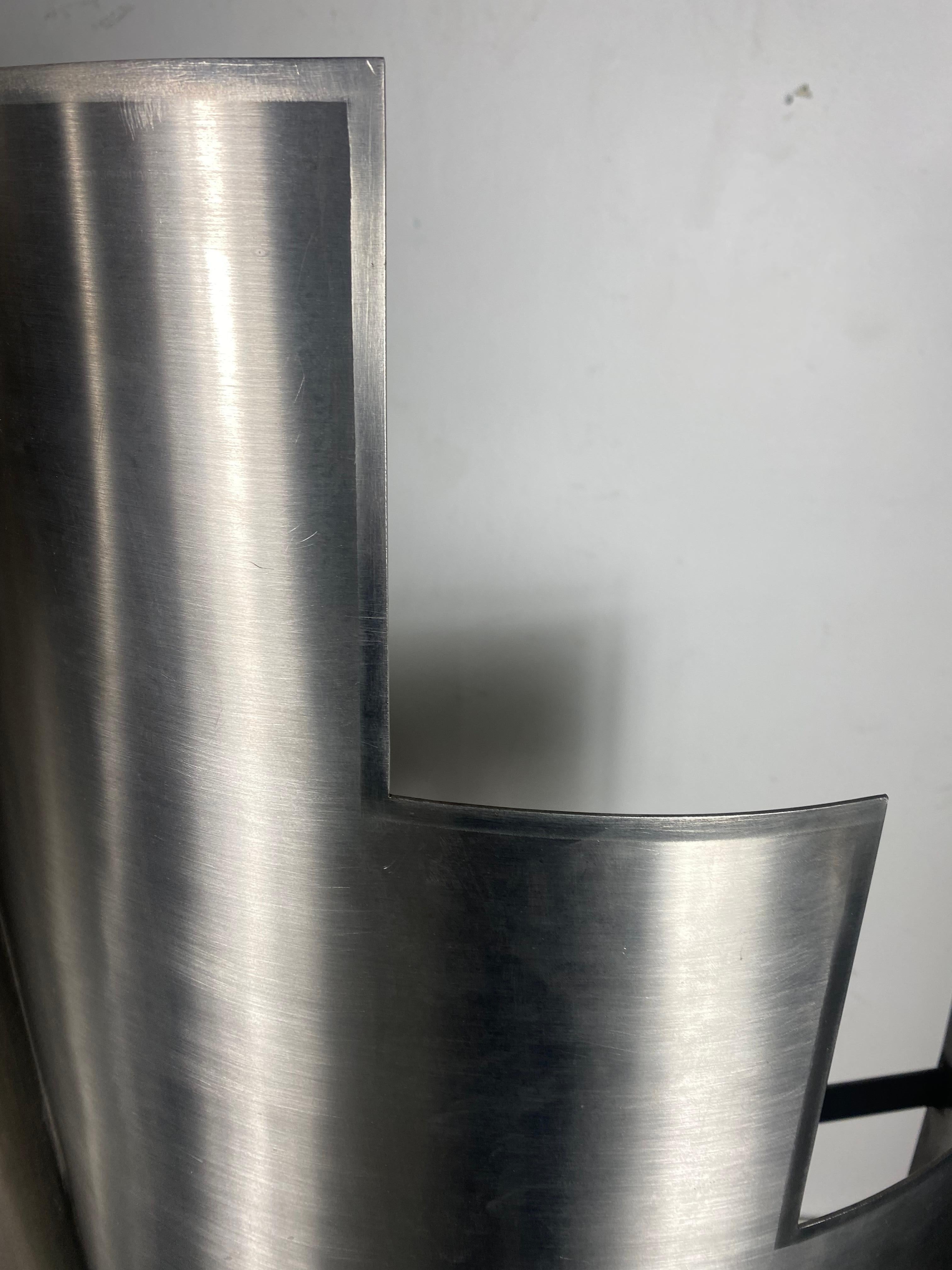 Escultura / Lámpara Monumental Modernista Abstracta de Acero Laminado.. firmada ? Nueva York Hecho a mano en venta