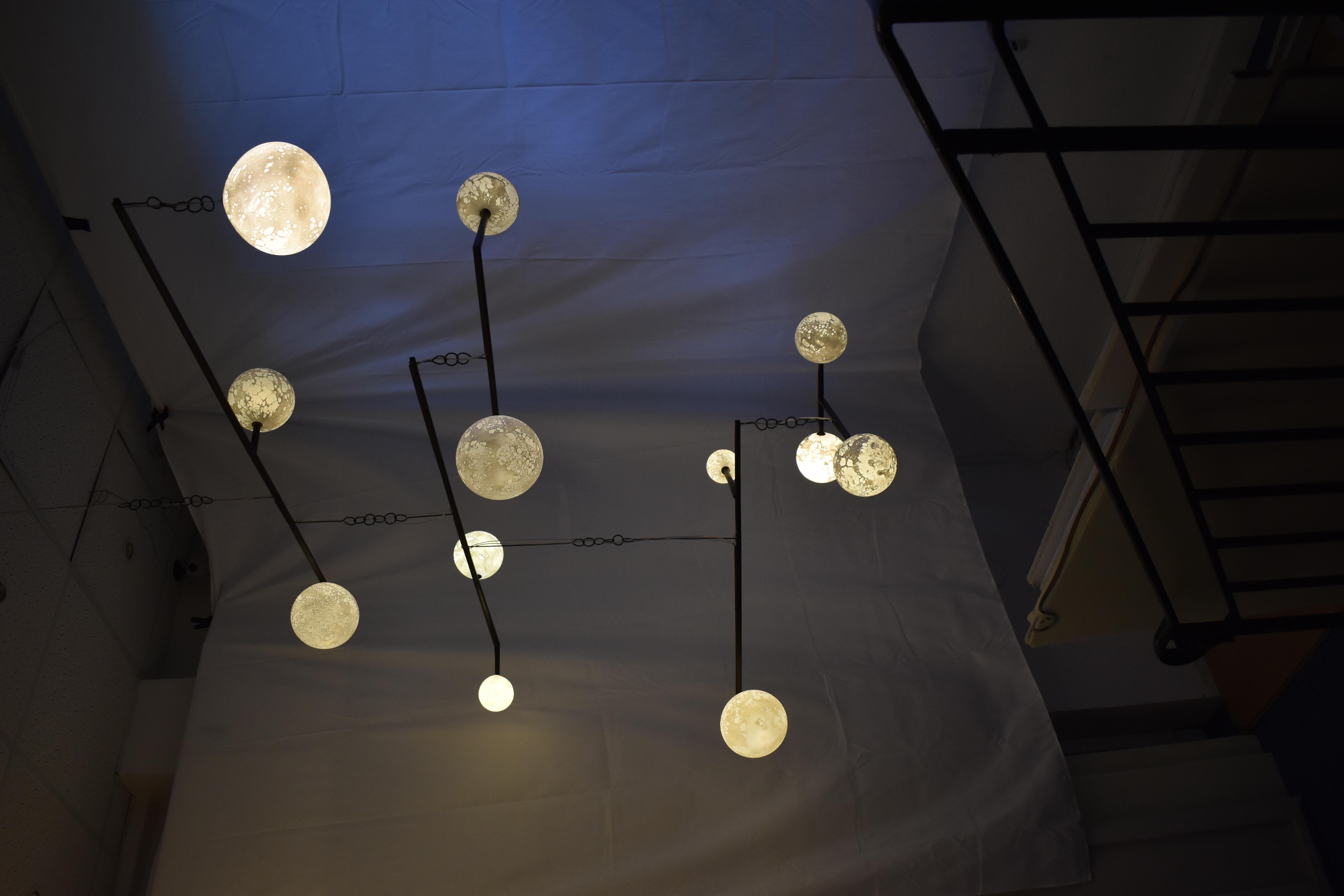 Lampe mobile suspendue Monumental Moon, Ludovic Clément d'Armont en vente 1