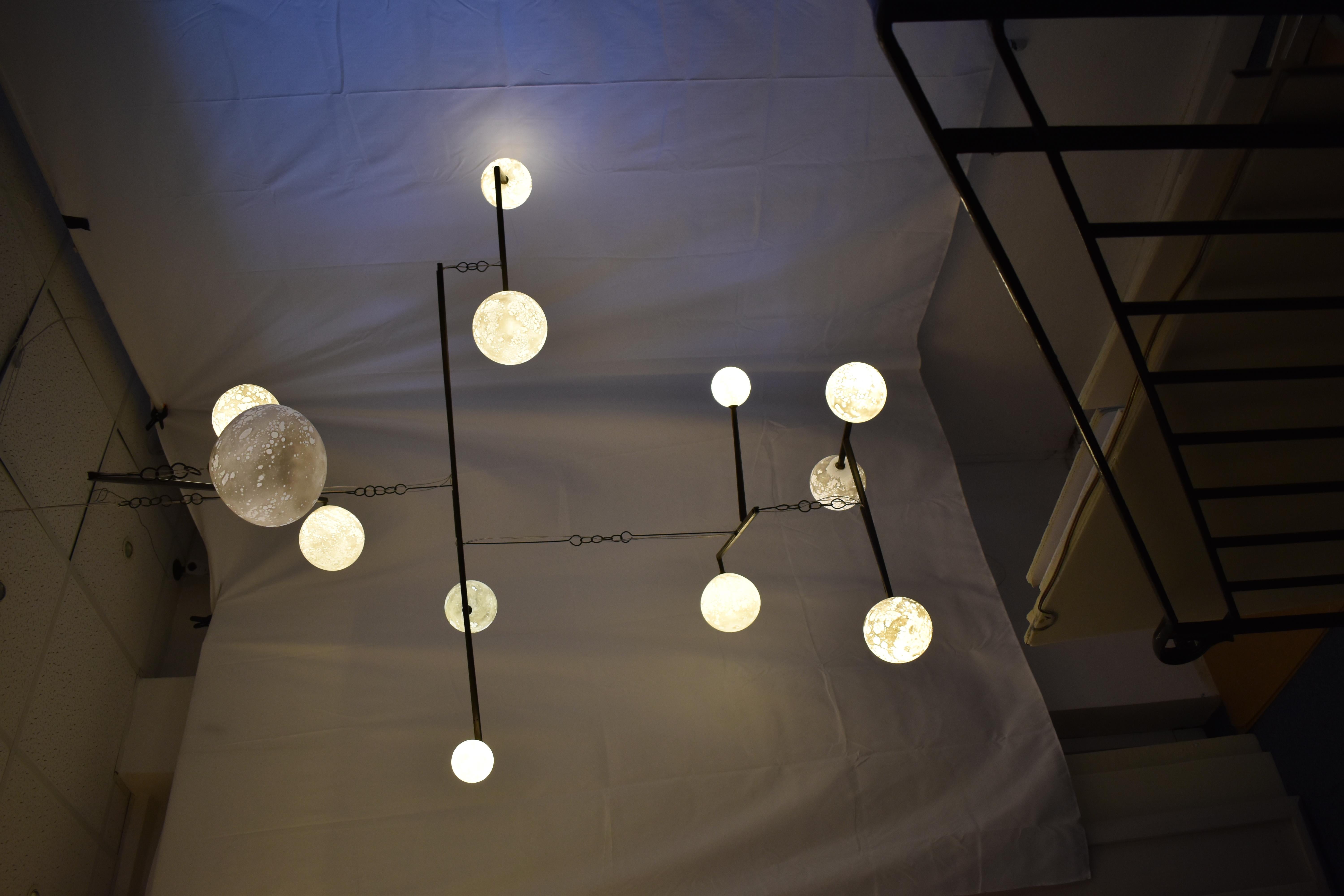Lampe mobile suspendue Monumental Moon, Ludovic Clément d'Armont en vente 2