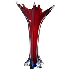 Vaso monumentale in vetro artistico di Murano nei colori rosso rubino, blu e cristallo, Italia, anni ’60