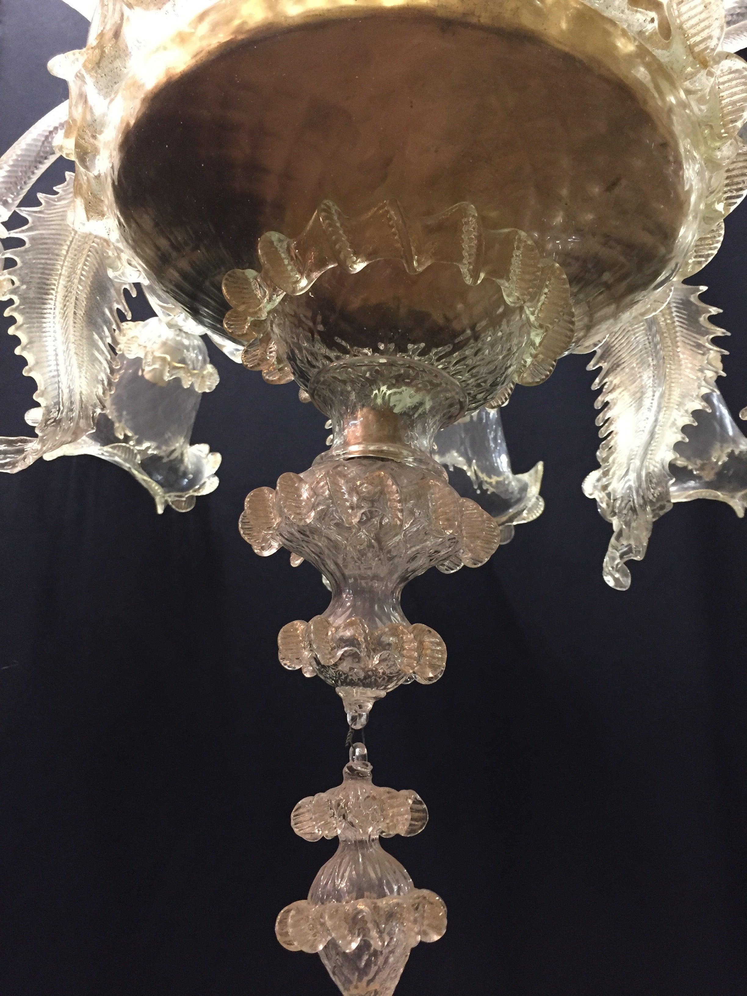 Monumental Araña de Murano de 12 Brazos Fabricada en Italia, Soplada y Hecha a Mano siglo XX en venta