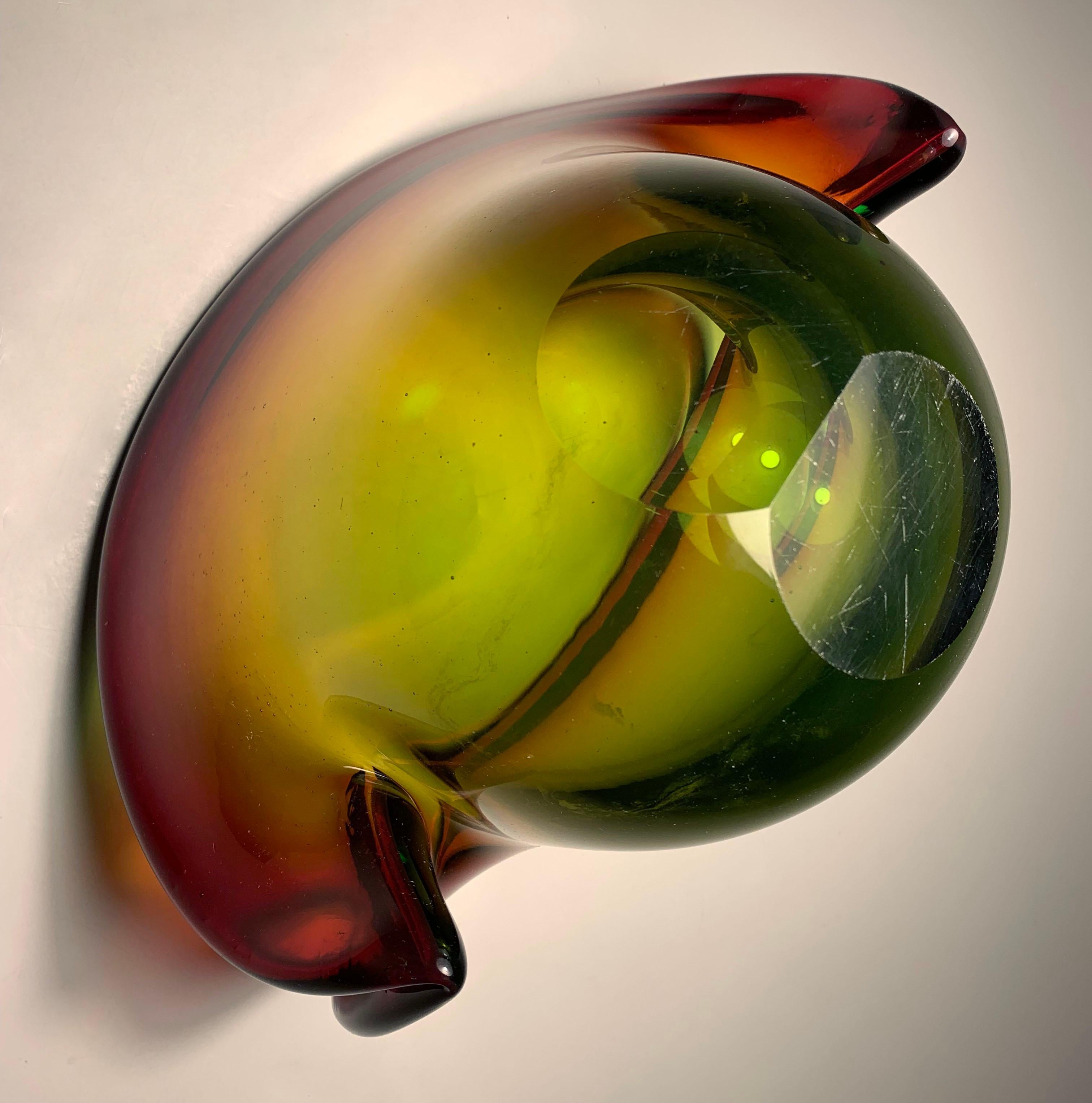20ième siècle Bol monumental en verre de Murano en forme de coquillage de Seguso Dalla Venezia en vente