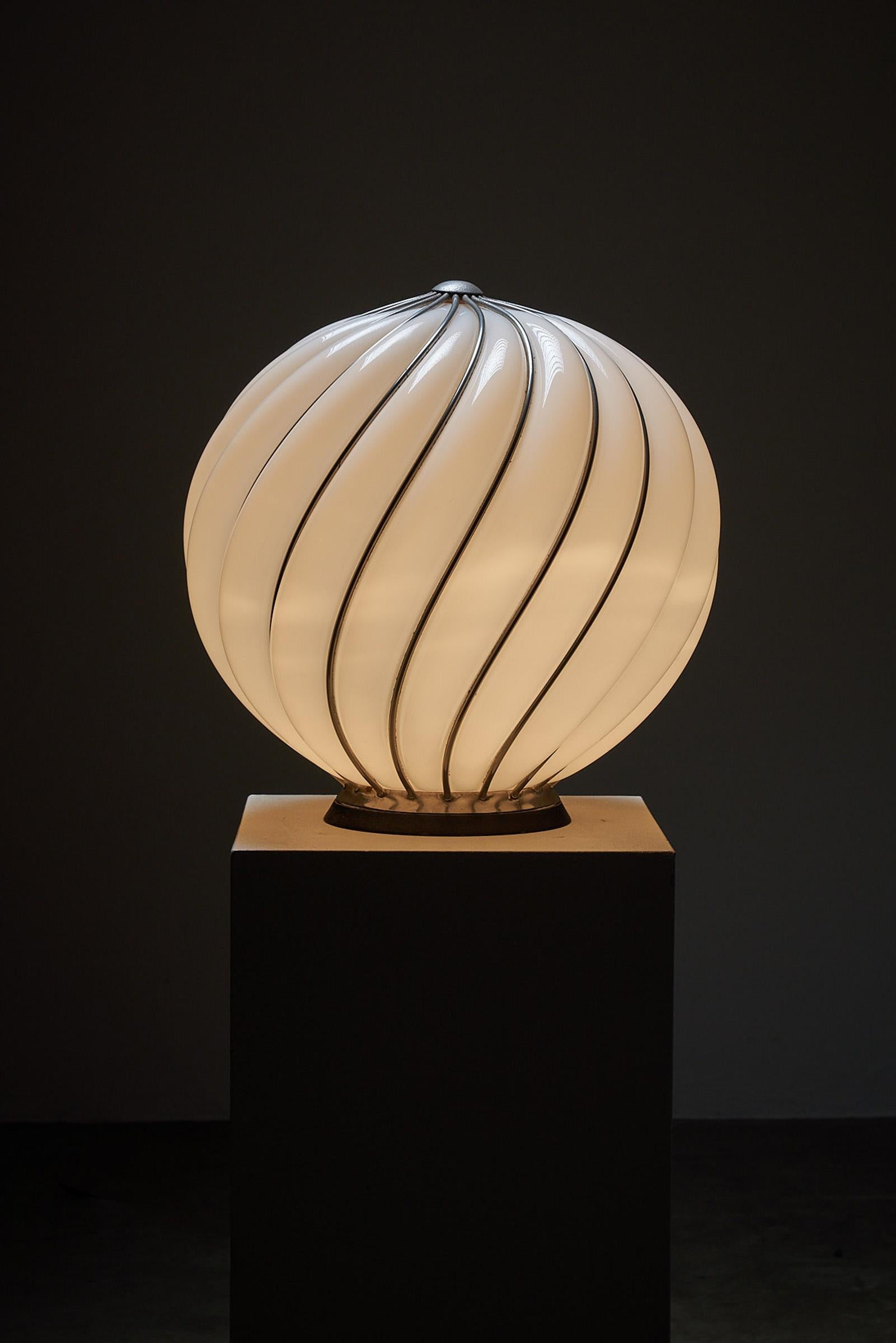 Lámpara de sobremesa monumental de cristal de Murano de Adolf Loos para VeArt, años 70 en venta 1