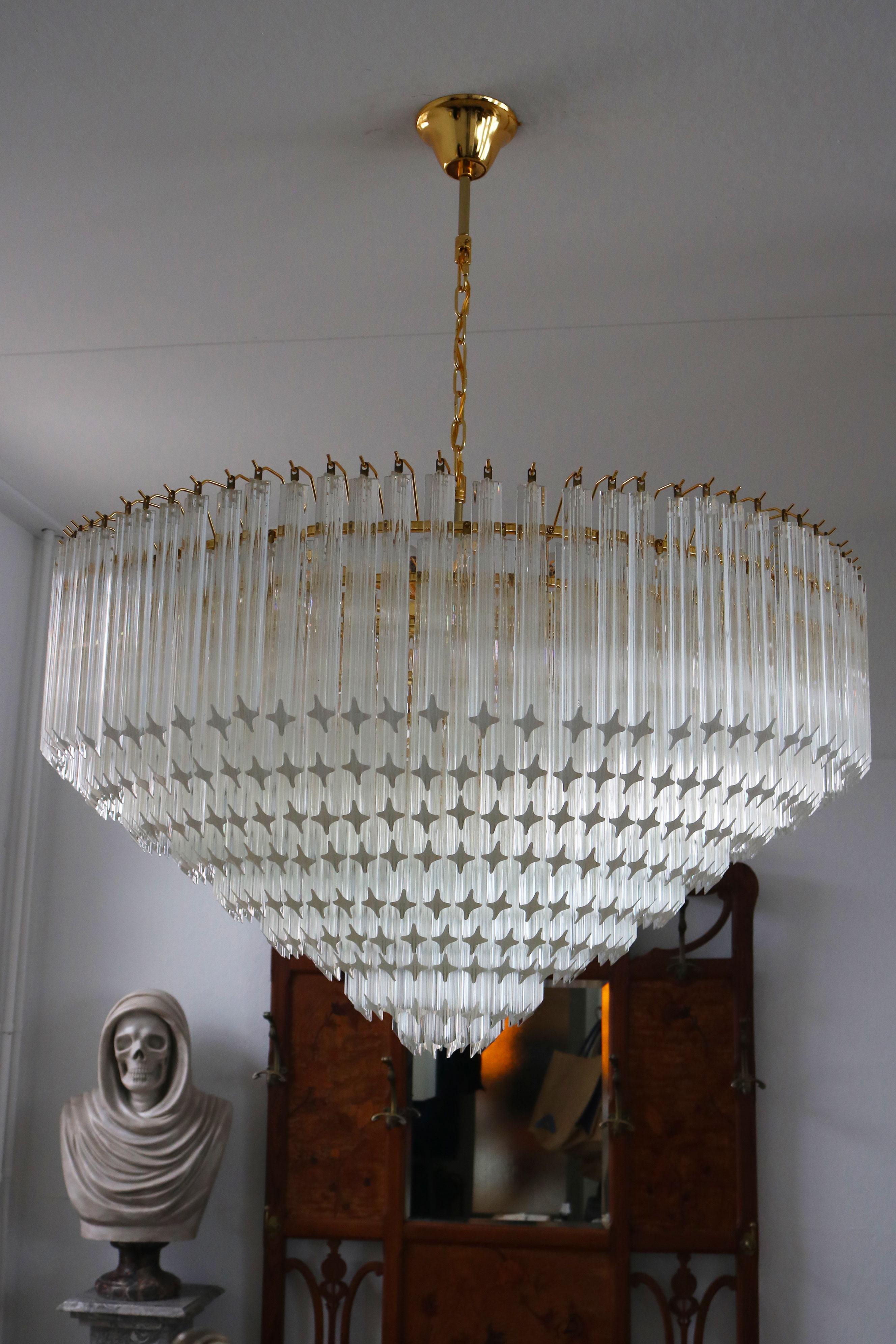 Monumental Lámpara de Murano Quadriedri Venini 1980 Regencia Italiana Vidrio Latón Hecho a mano en venta