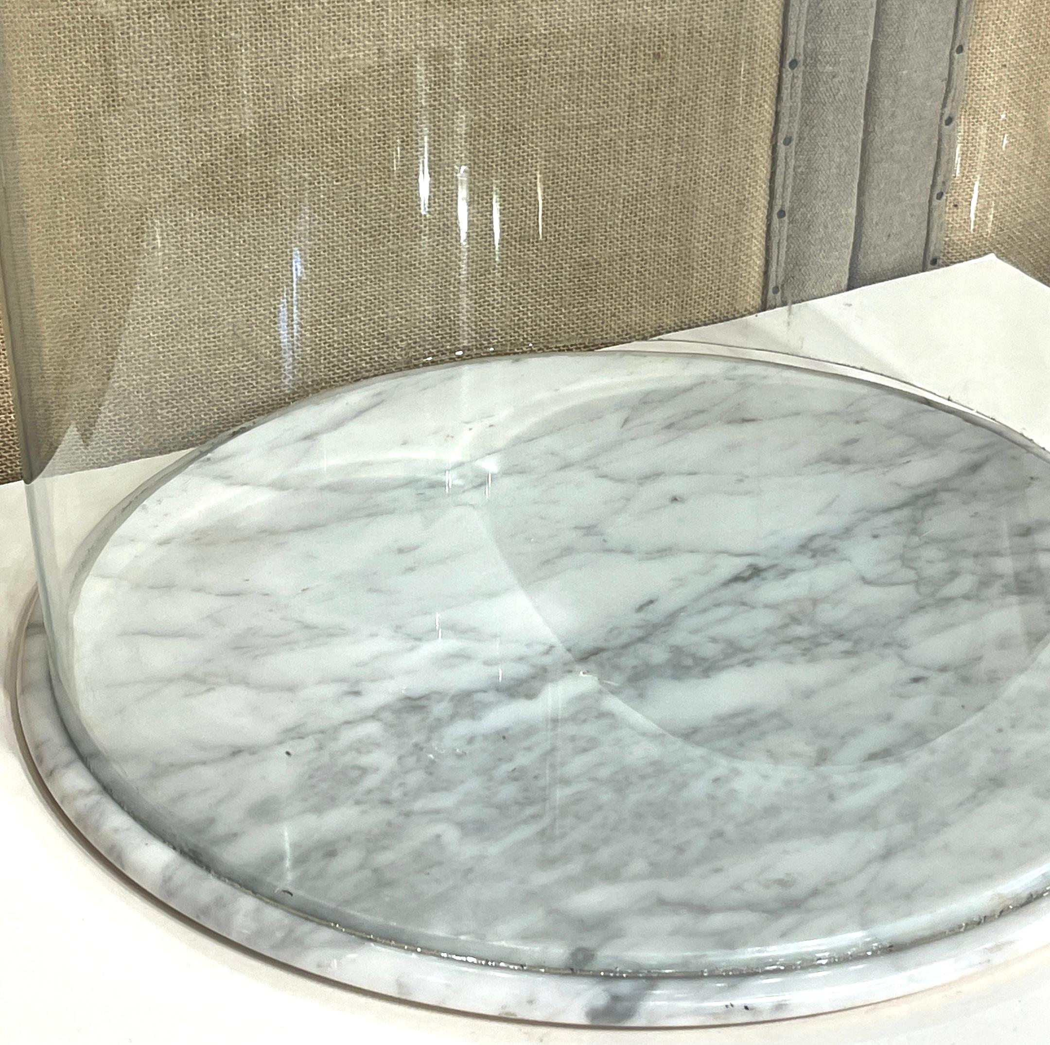 Sculpté Monumentale Cloche / Dôme Napoléon III en cristal et marbre Carrera en vente