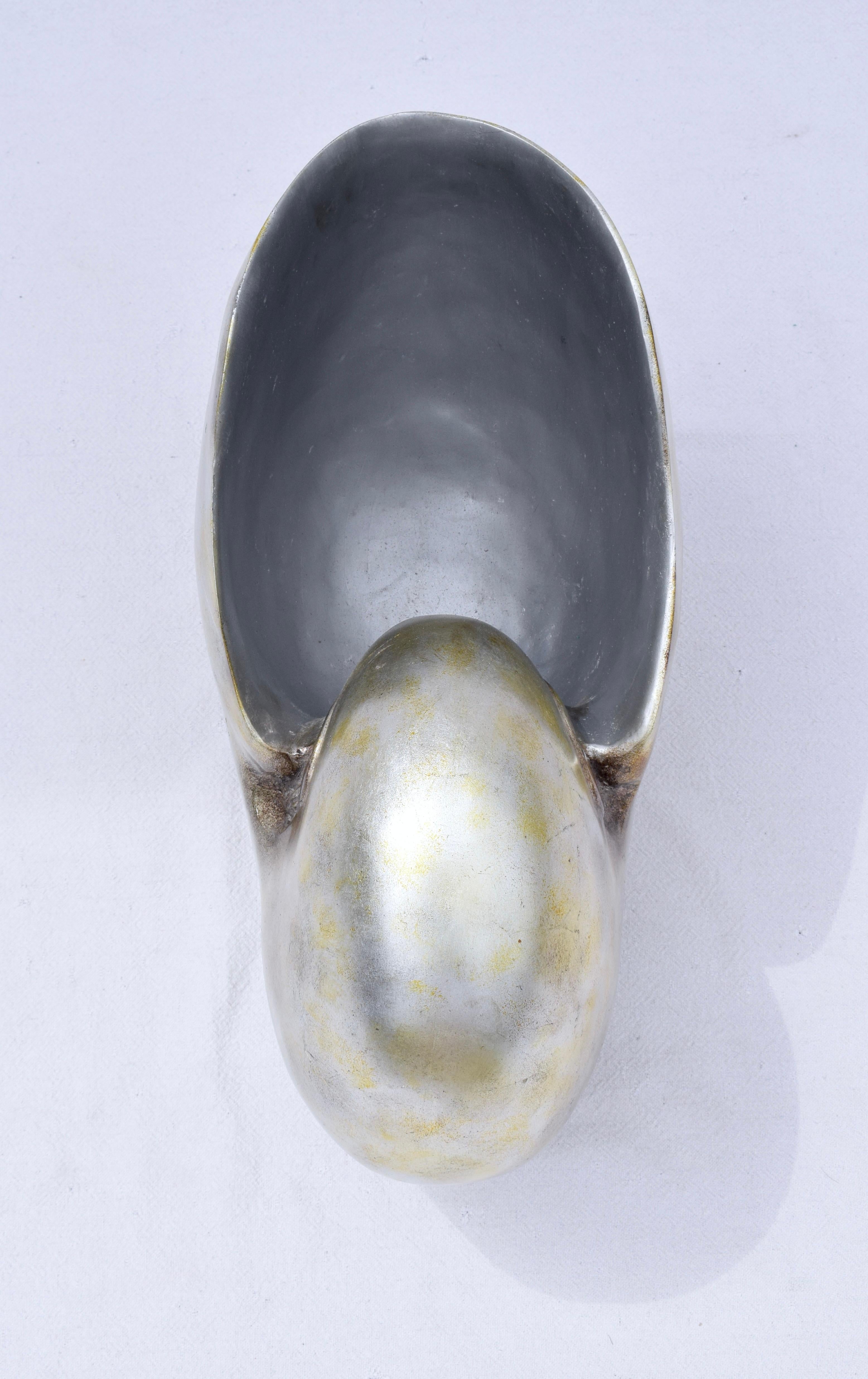 Monumental Nautilus Shell Container Vase or Planter In Good Condition For Sale In Southampton, NJ