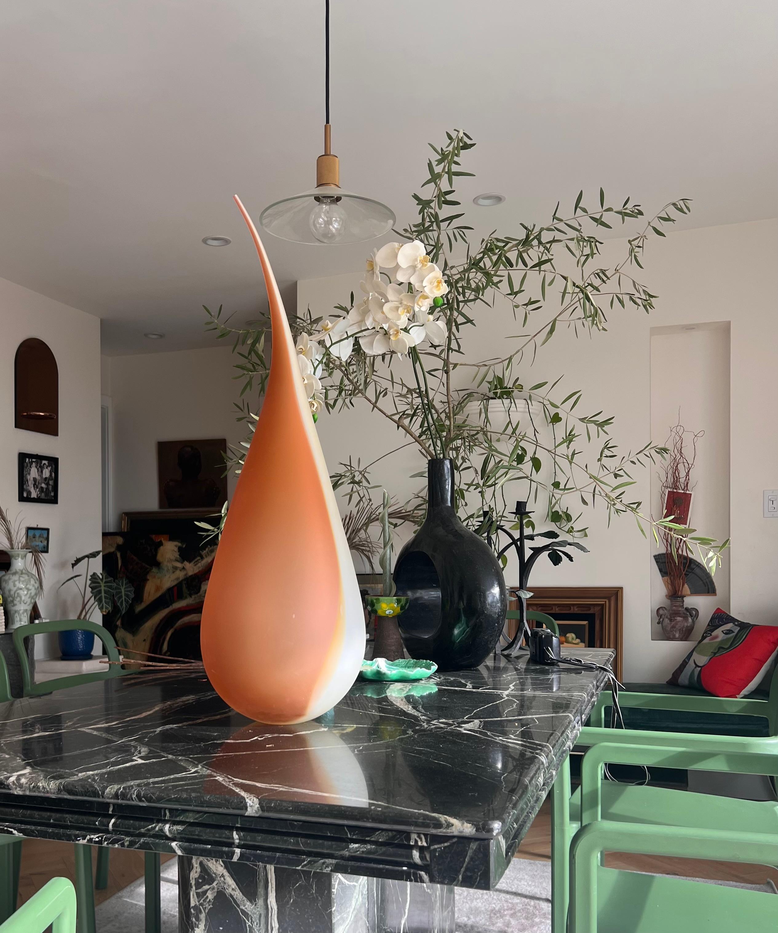 Monumental récipient en verre d'art givré de près de 3 pieds, fin du 20e siècle. en vente 2