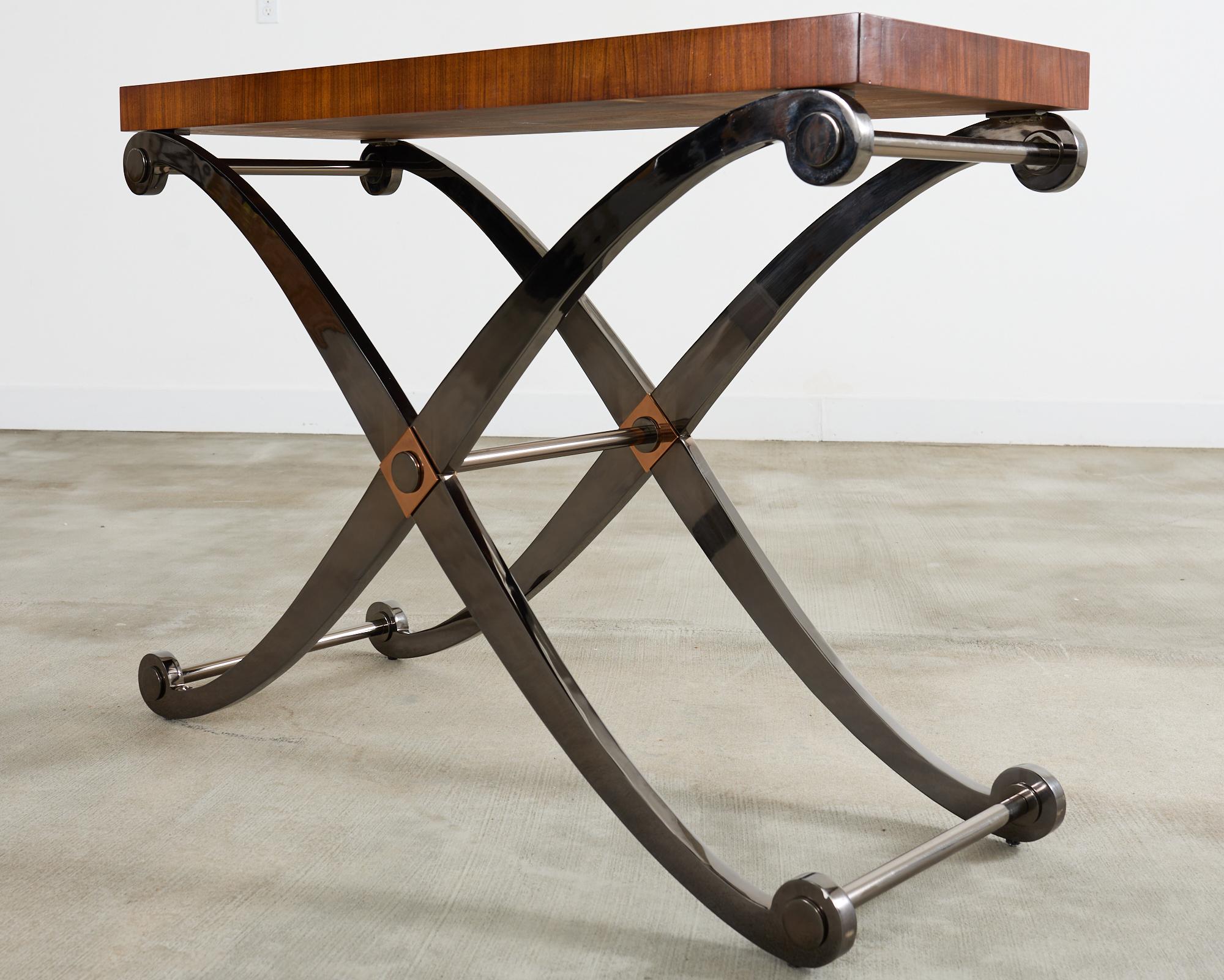 Table console monumentale de style néoclassique à base de fer Curule en vente 5