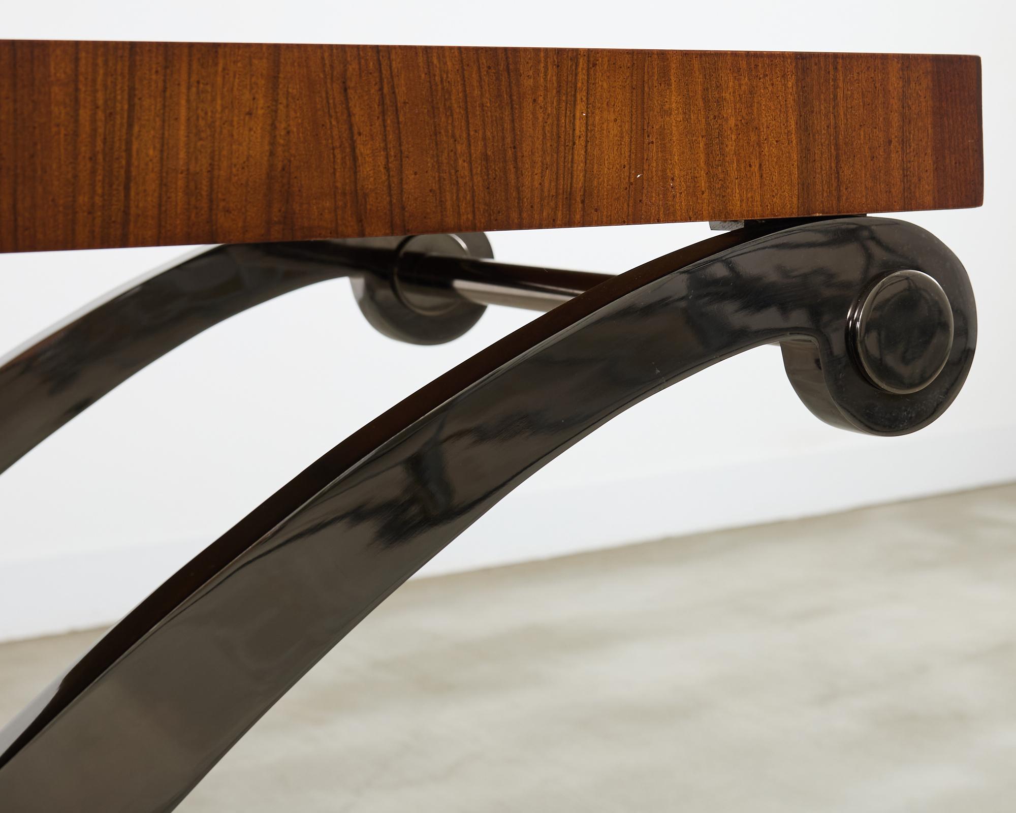 Table console monumentale de style néoclassique à base de fer Curule en vente 1