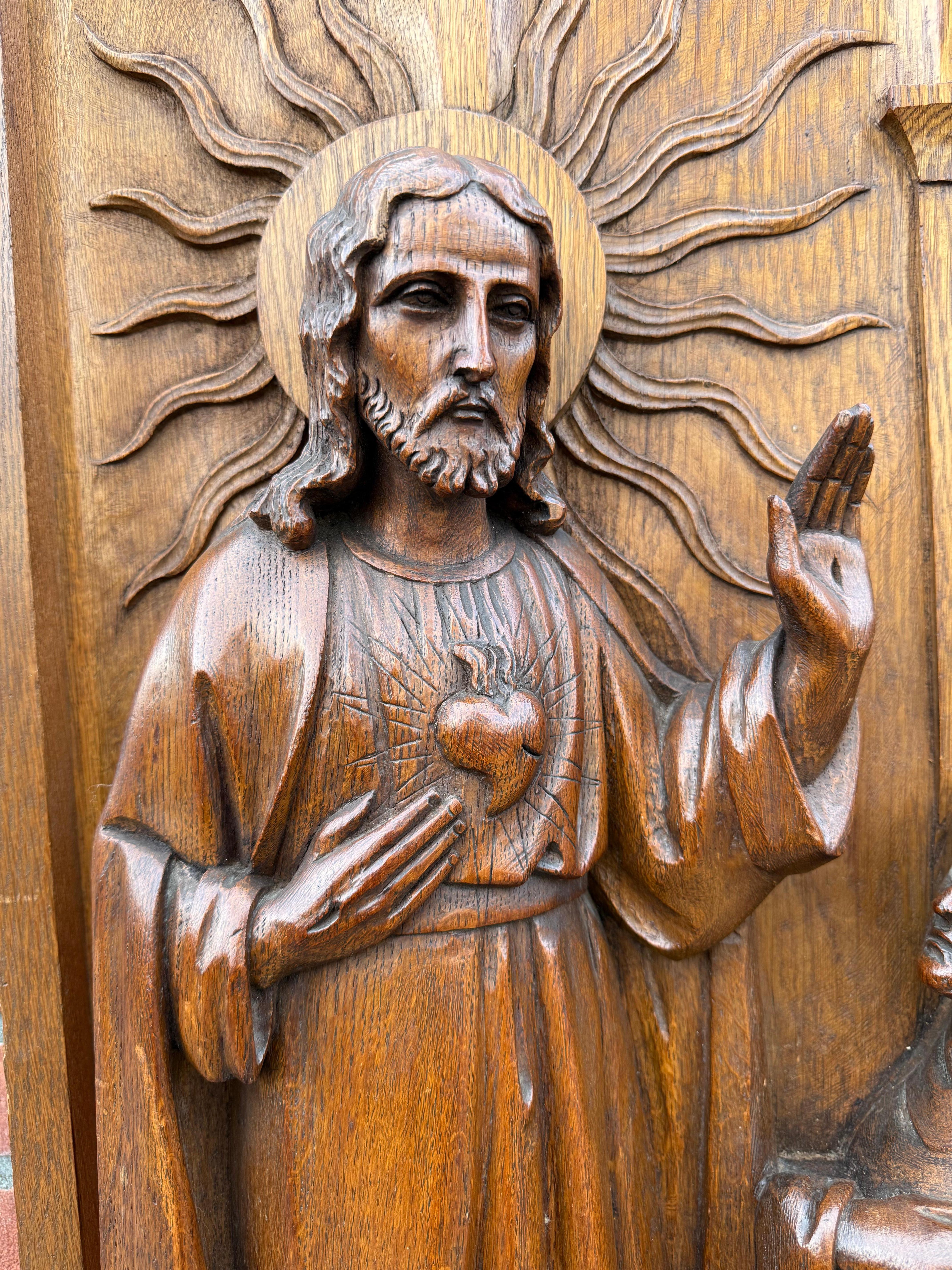 Rilievo monumentale religioso in legno di quercia, Sacro Cuore di Gesù e Santa Margherita Maria in vendita 1
