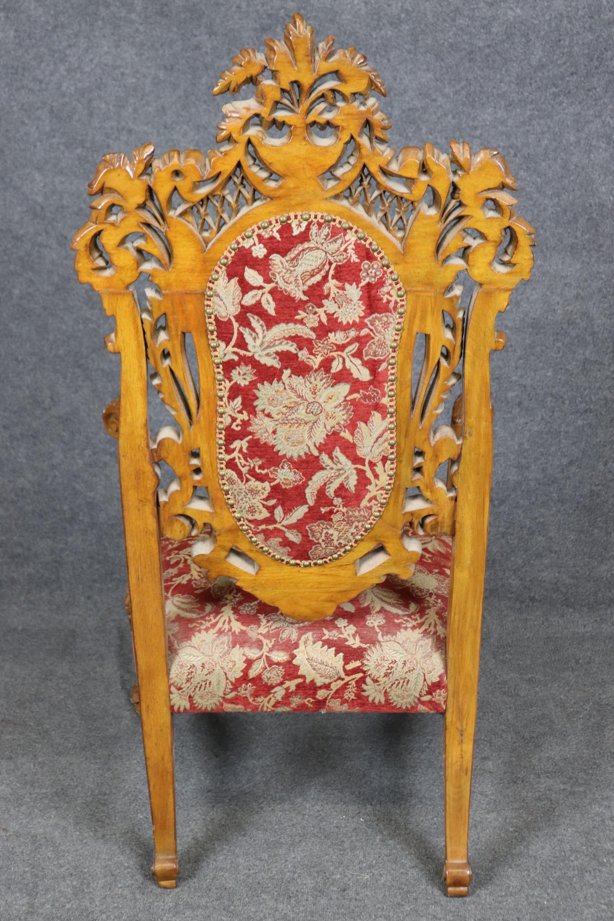 Fine XIX secolo Monumentale trono vittoriano in noce ornato con sedia da re CIRCA 1870 in vendita