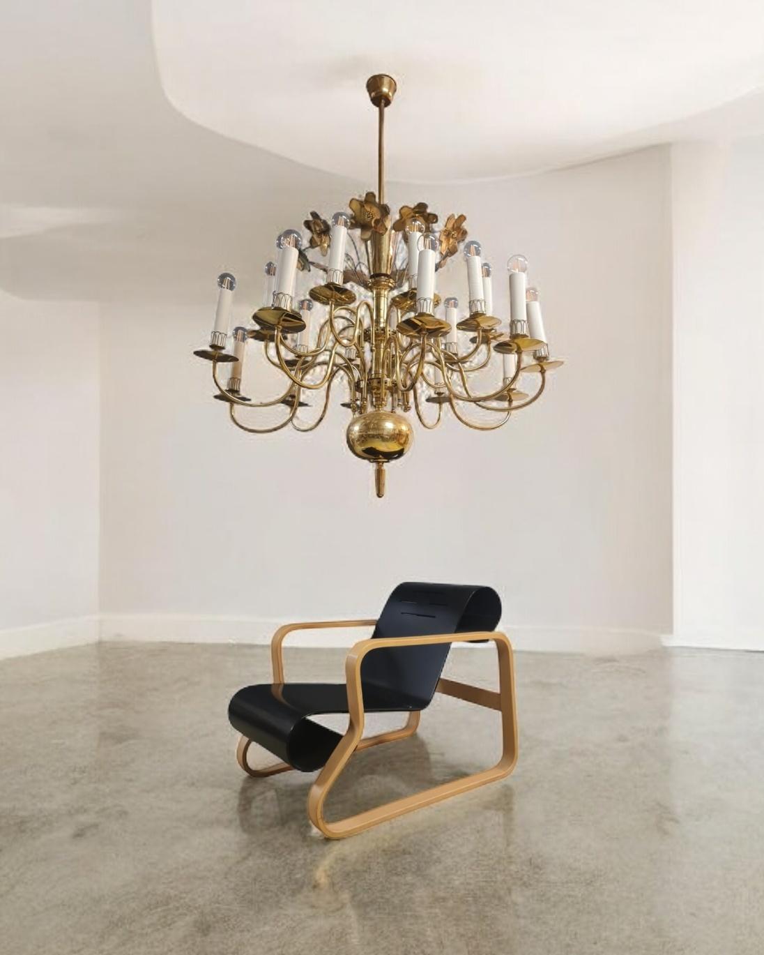 Metallo Lampada da soffitto monumentale in ottone in stile barocco di Paavo Tynell, Taito 1950s in vendita