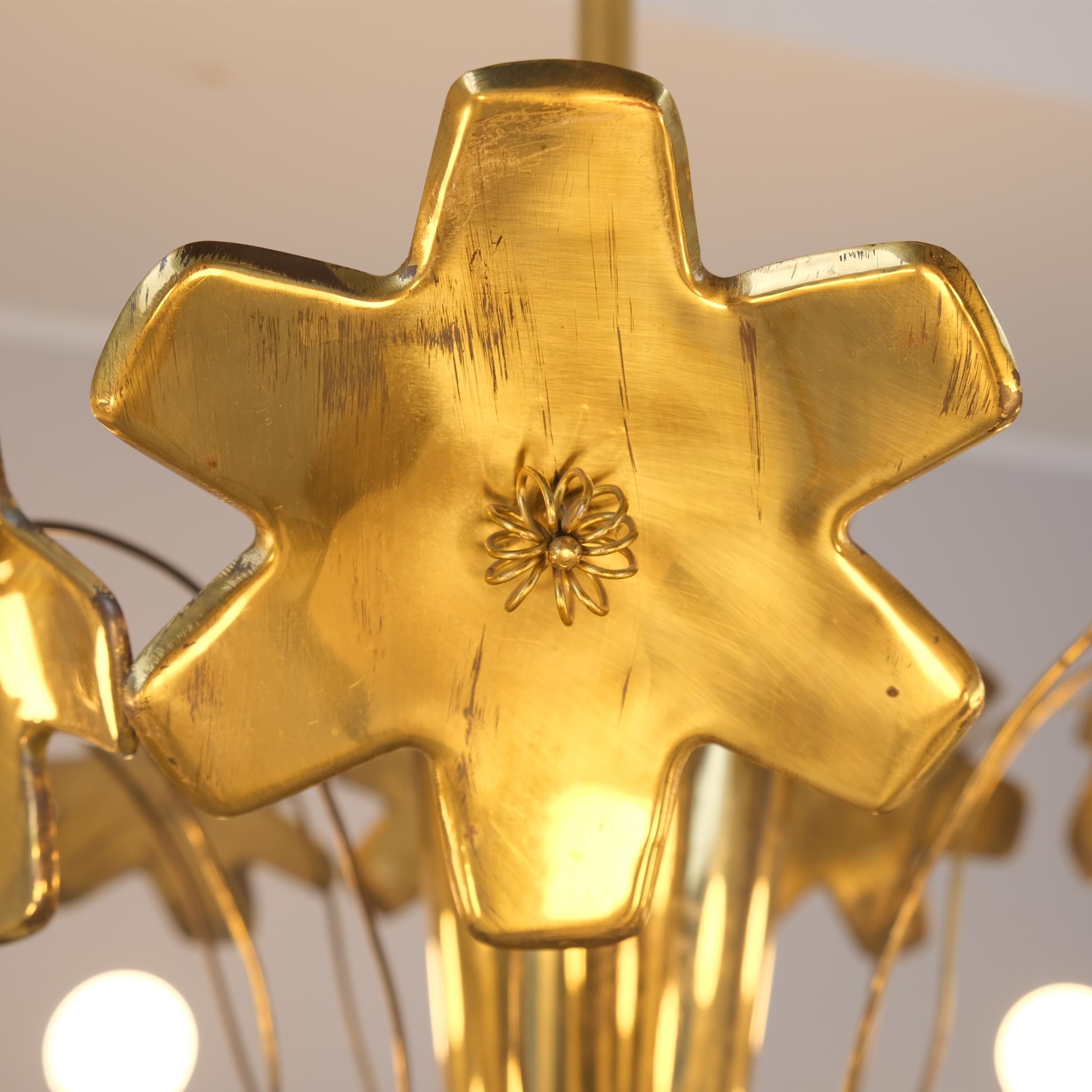 Lampada da soffitto monumentale in ottone in stile barocco di Paavo Tynell, Taito 1950s in vendita 5