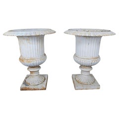 Jardineras Monumentales de Hierro Fundido Pintado, Pareja
