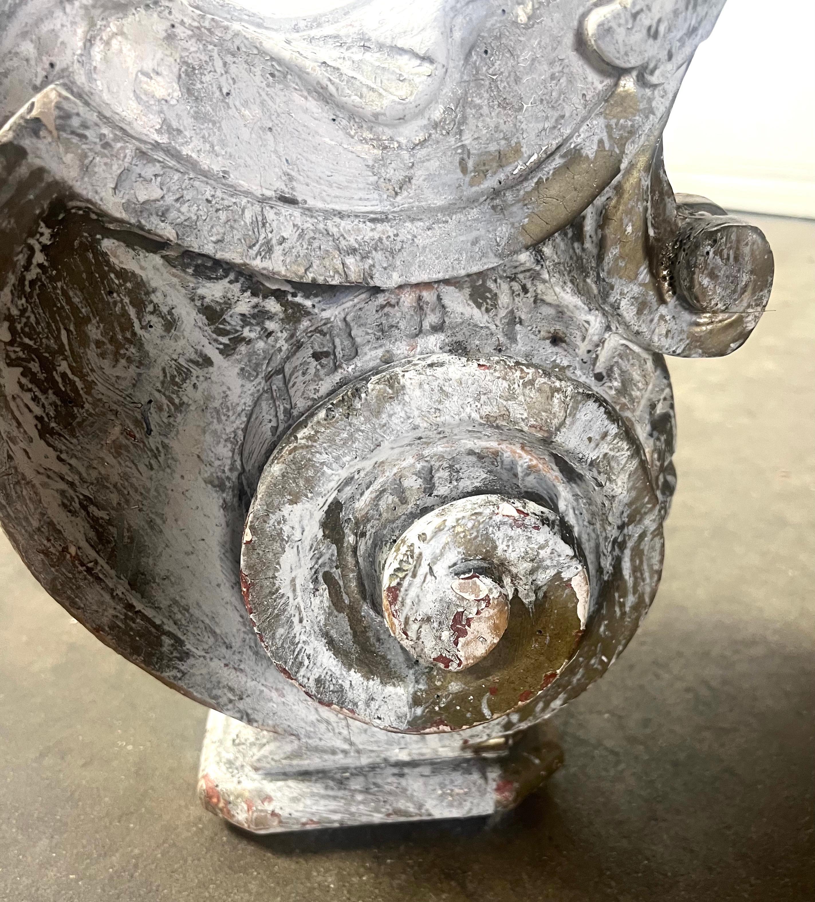 Monumentaler bemalter Couchtisch im Rokoko-Stil mit Marmorplatte im Angebot 2