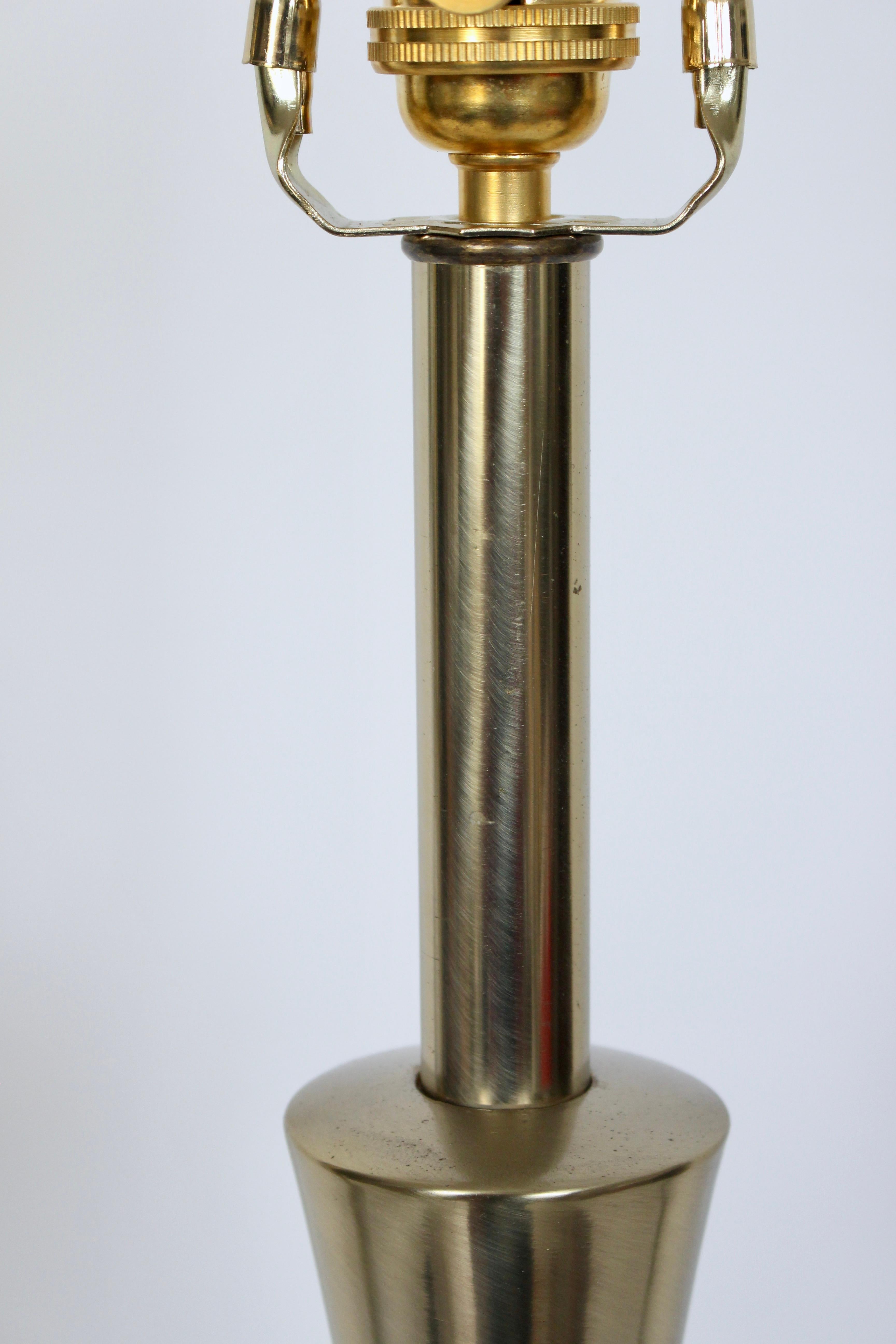 Monumental pair of Barr & Weiss for Laurel Lamp Co. Textured Brass Table Lamps For Sale 7
