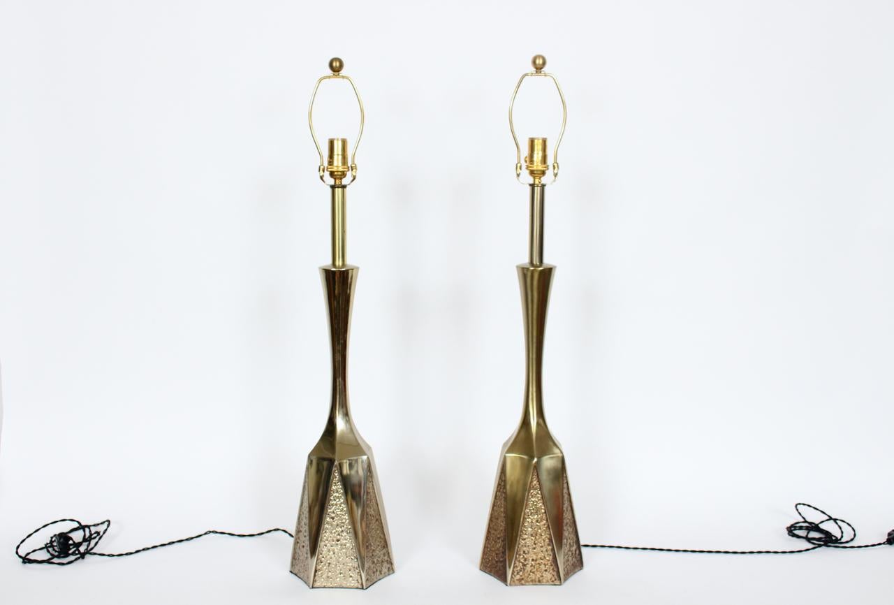 Brutalist Monumental pair of Barr & Weiss for Laurel Lamp Co. Textured Brass Table Lamps For Sale