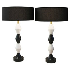 Une paire monumentale ! FREDERICK COOPER lampes décoratives Harlequin noires et blanches rares