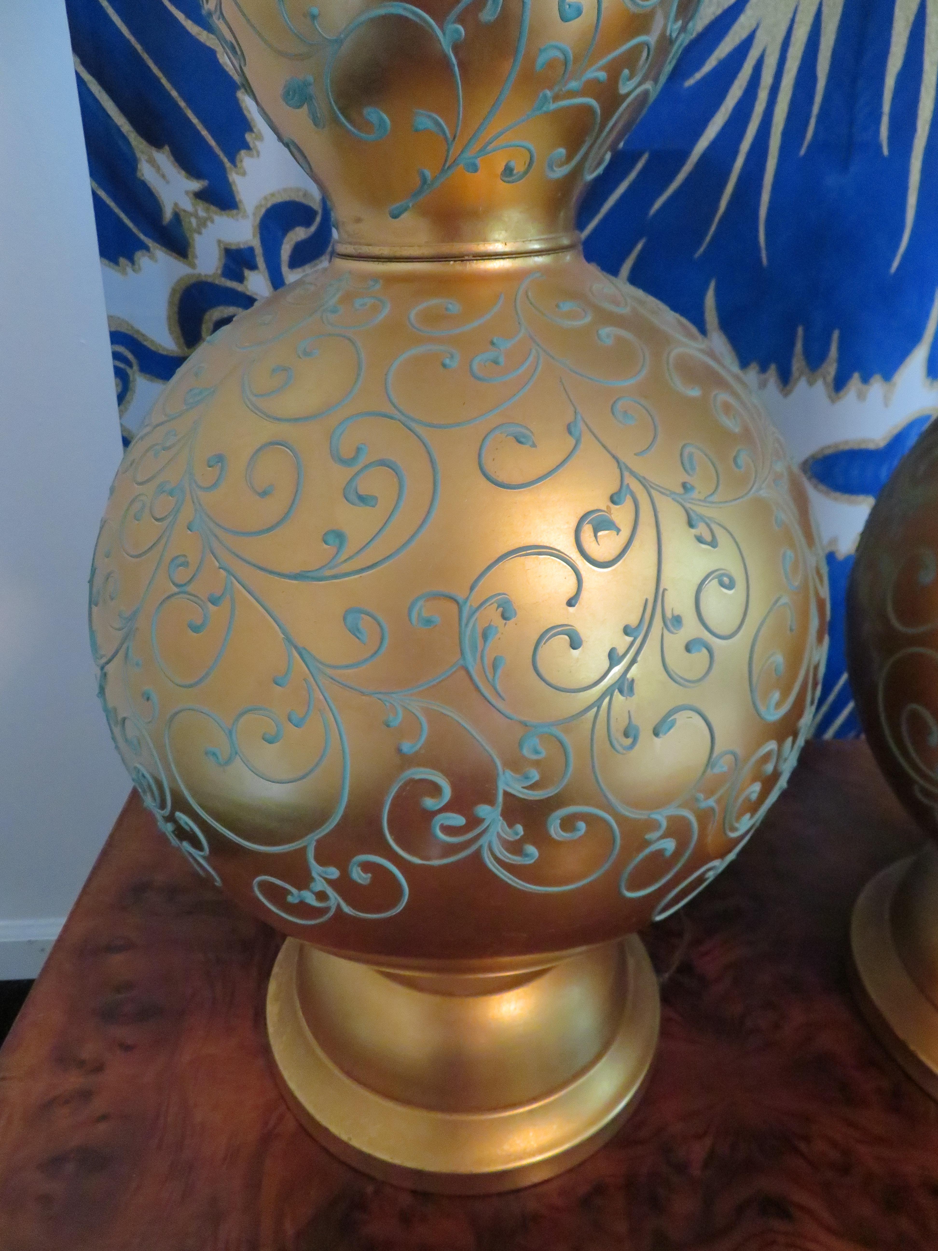 American Monumental Pair of Gold Leaf Gourd Shaped Hollywood Regency Modern Lamps For Sale