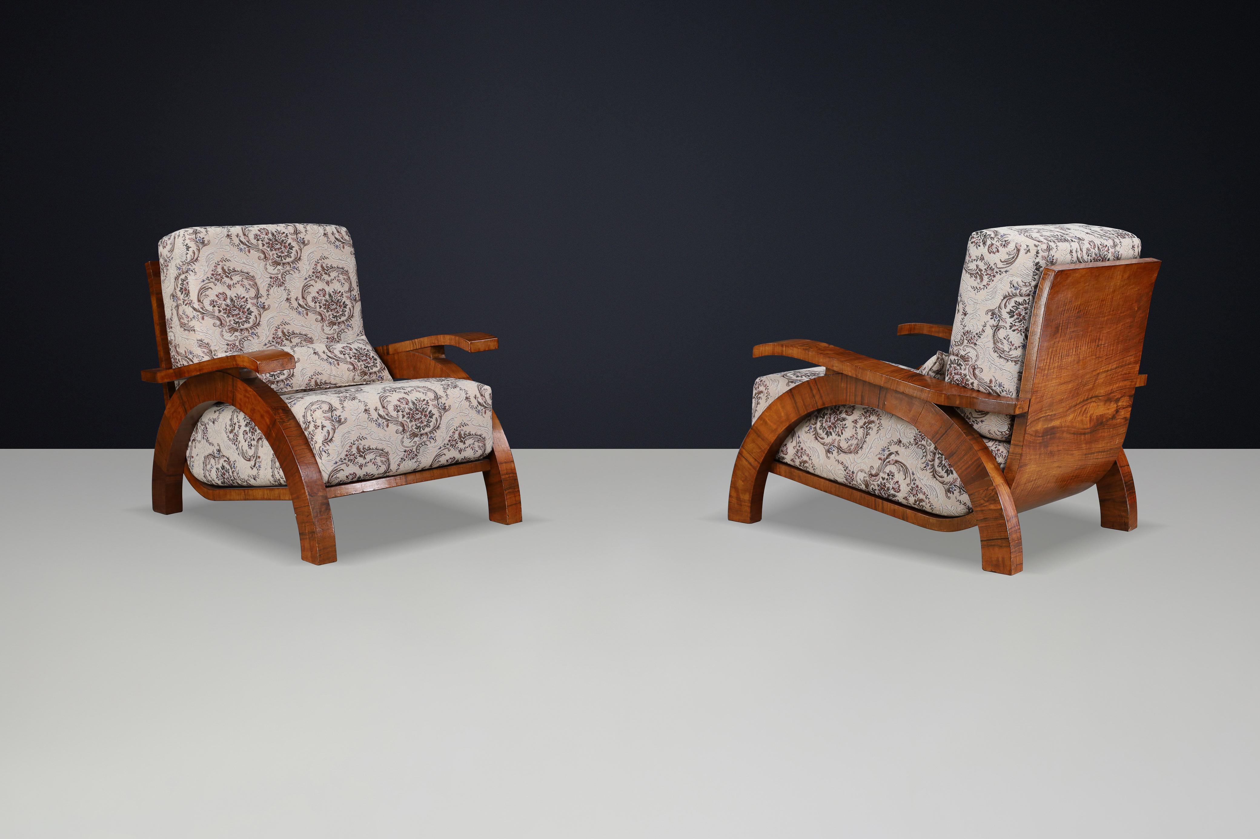 Monumental Pair of 1930s Czech Art Deco Lounge Chairs in Walnut. For Sale 11