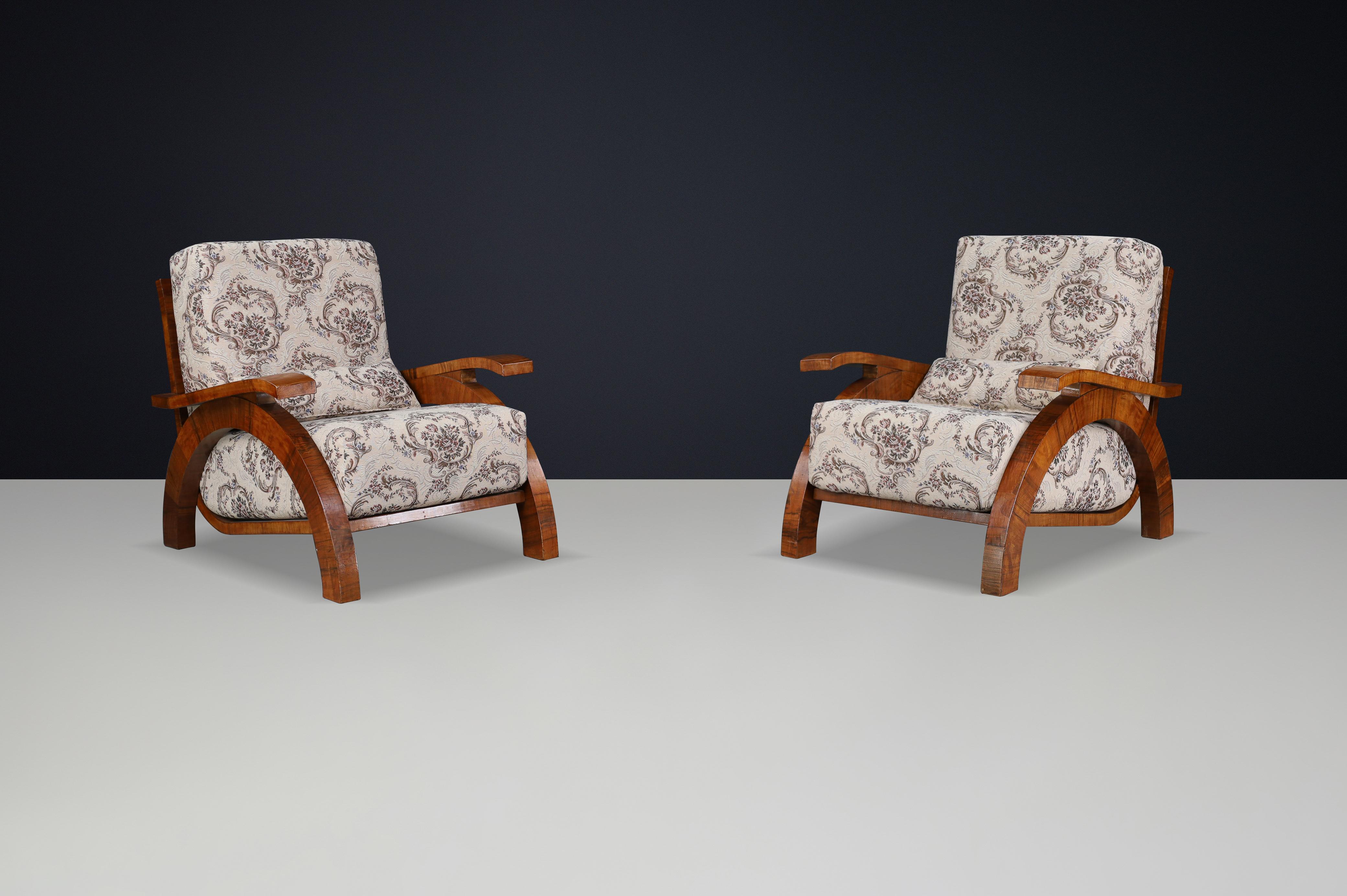 Monumental Pair of 1930s Czech Art Deco Lounge Chairs in Walnut. For Sale 13