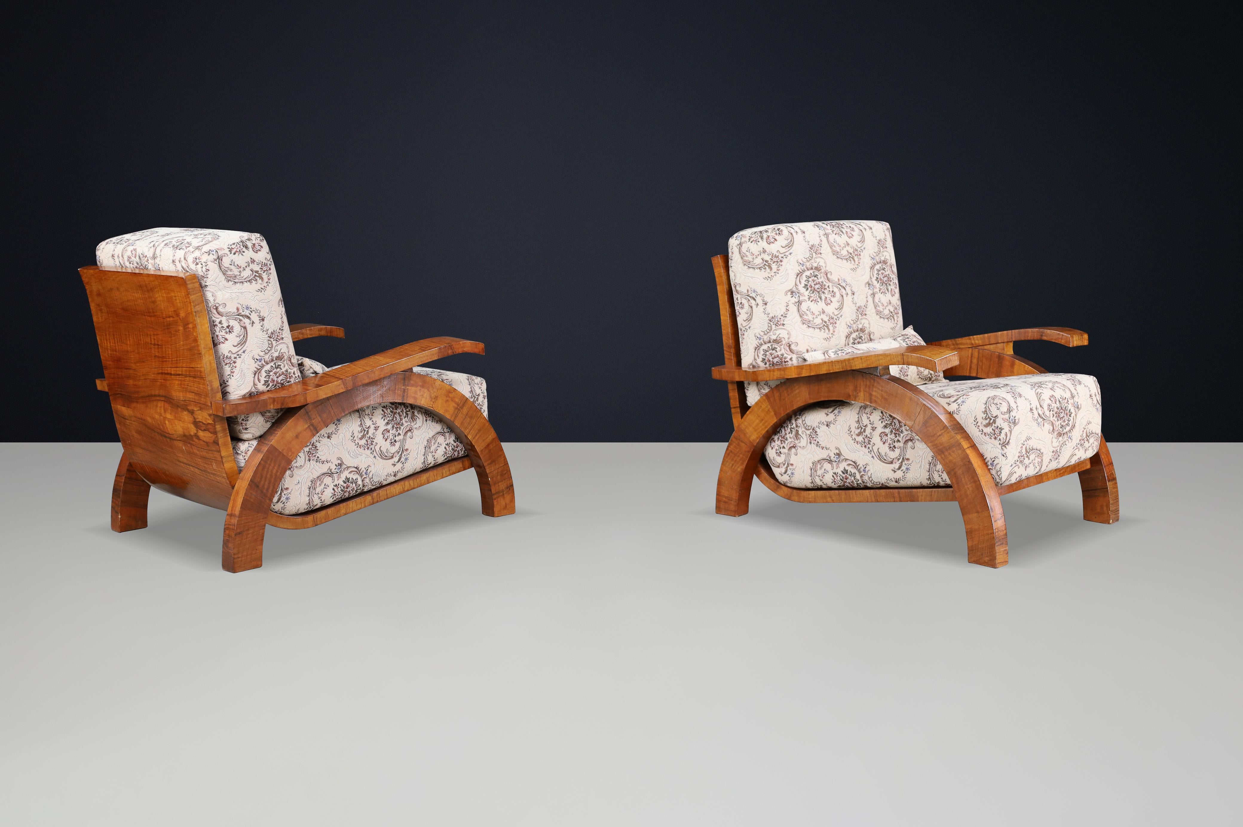 Mid-20th Century Monumental Pair of 1930s Czech Art Deco Lounge Chairs in Walnut. For Sale