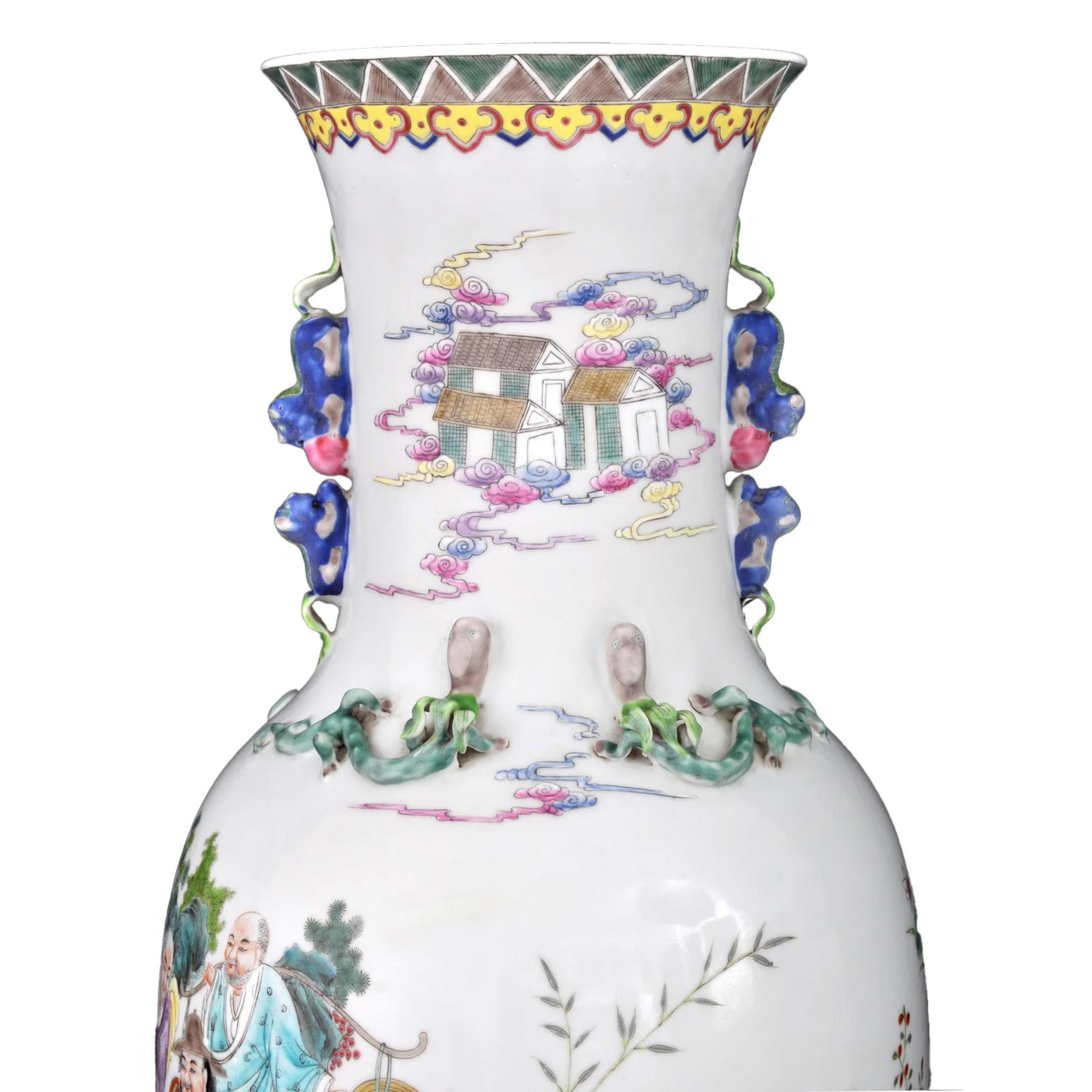 Pareja monumental Jarrones antiguos de porcelana rosa de la dinastía Qing china 1900 en venta 2