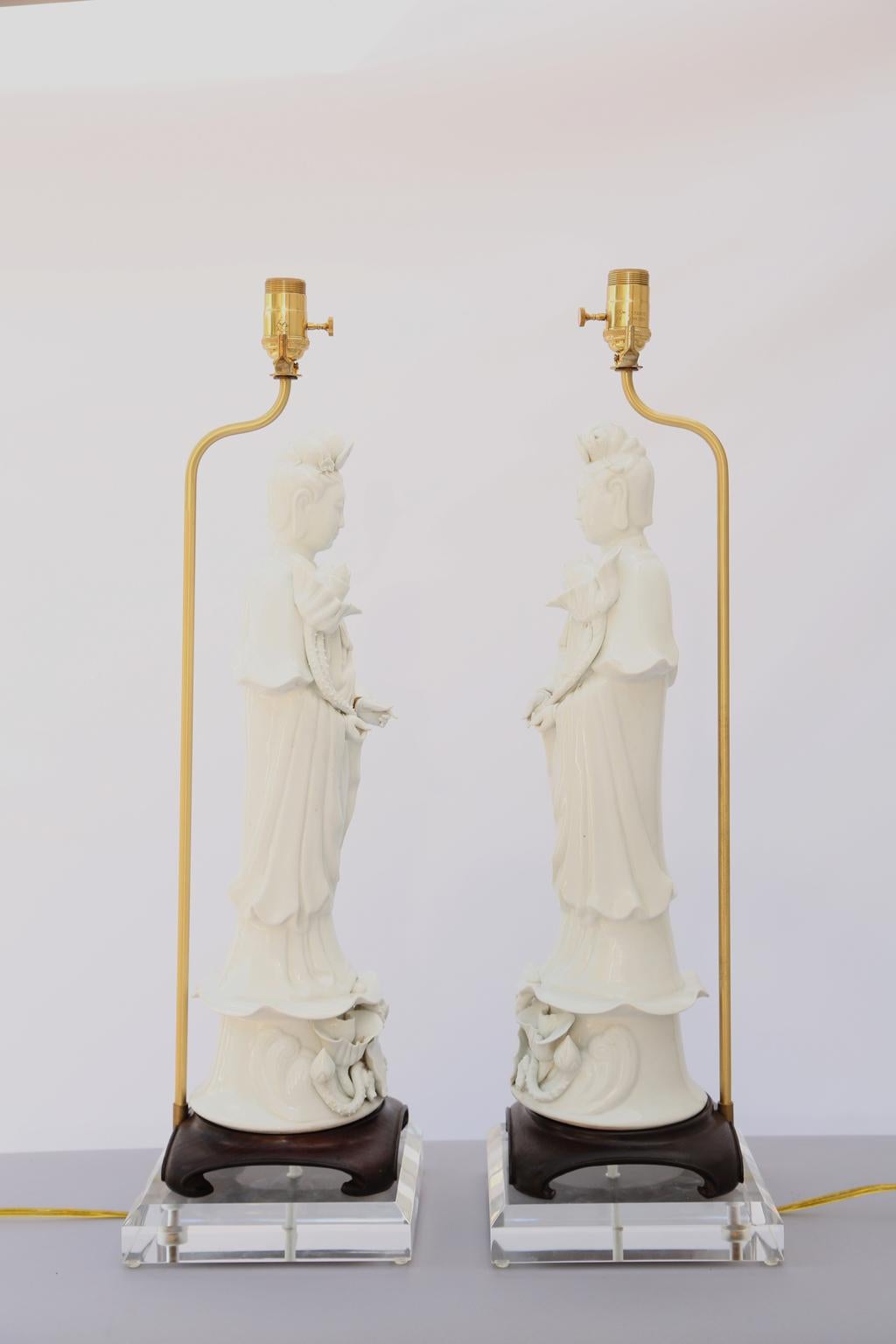 Monumental Pair of Blanc de Chine Kwan Yin Figural Lamps on Lucite Bases In Excellent Condition In West Palm Beach, FL