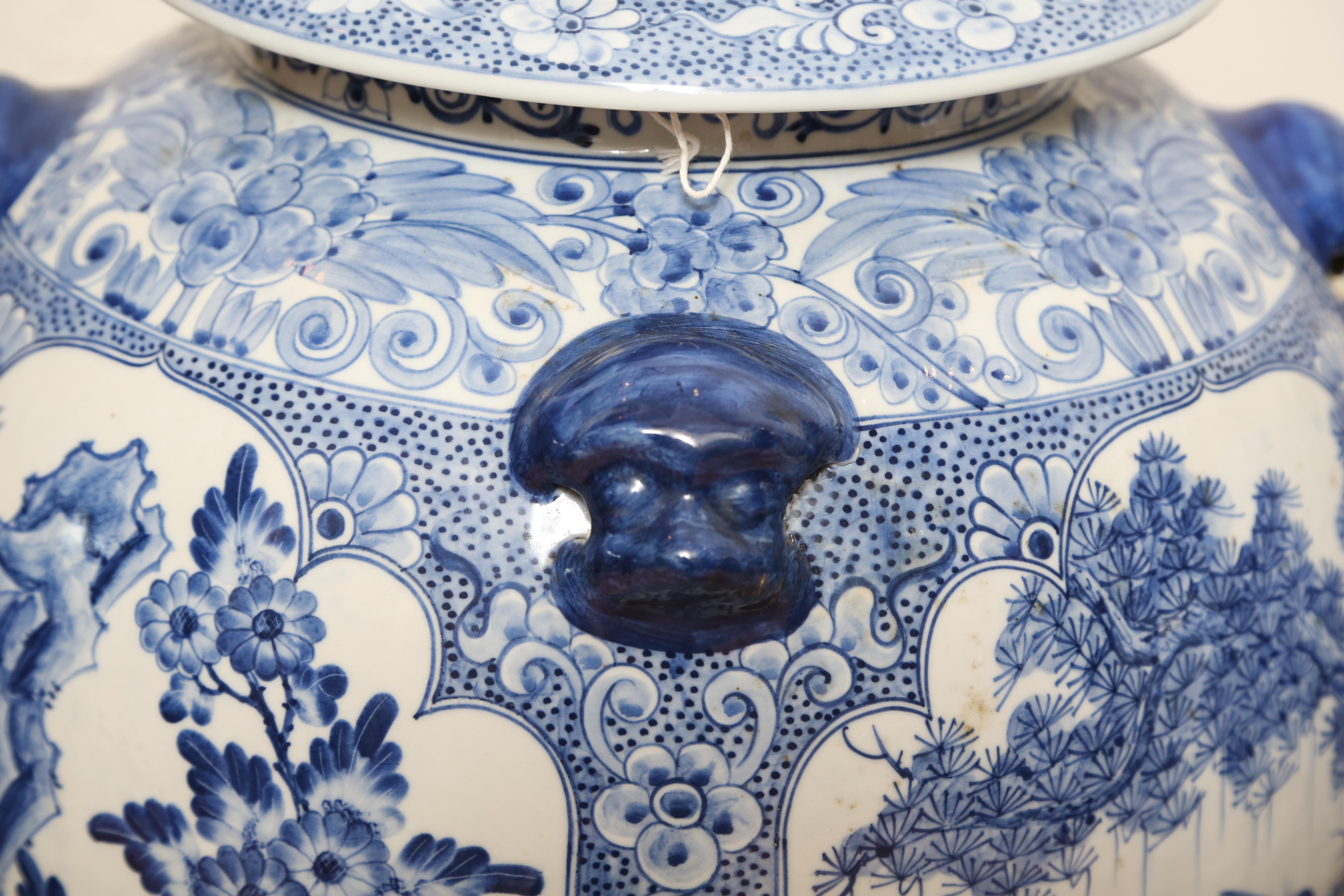 Monumental Pair of Blue and White Chinese Ginger Jars 3