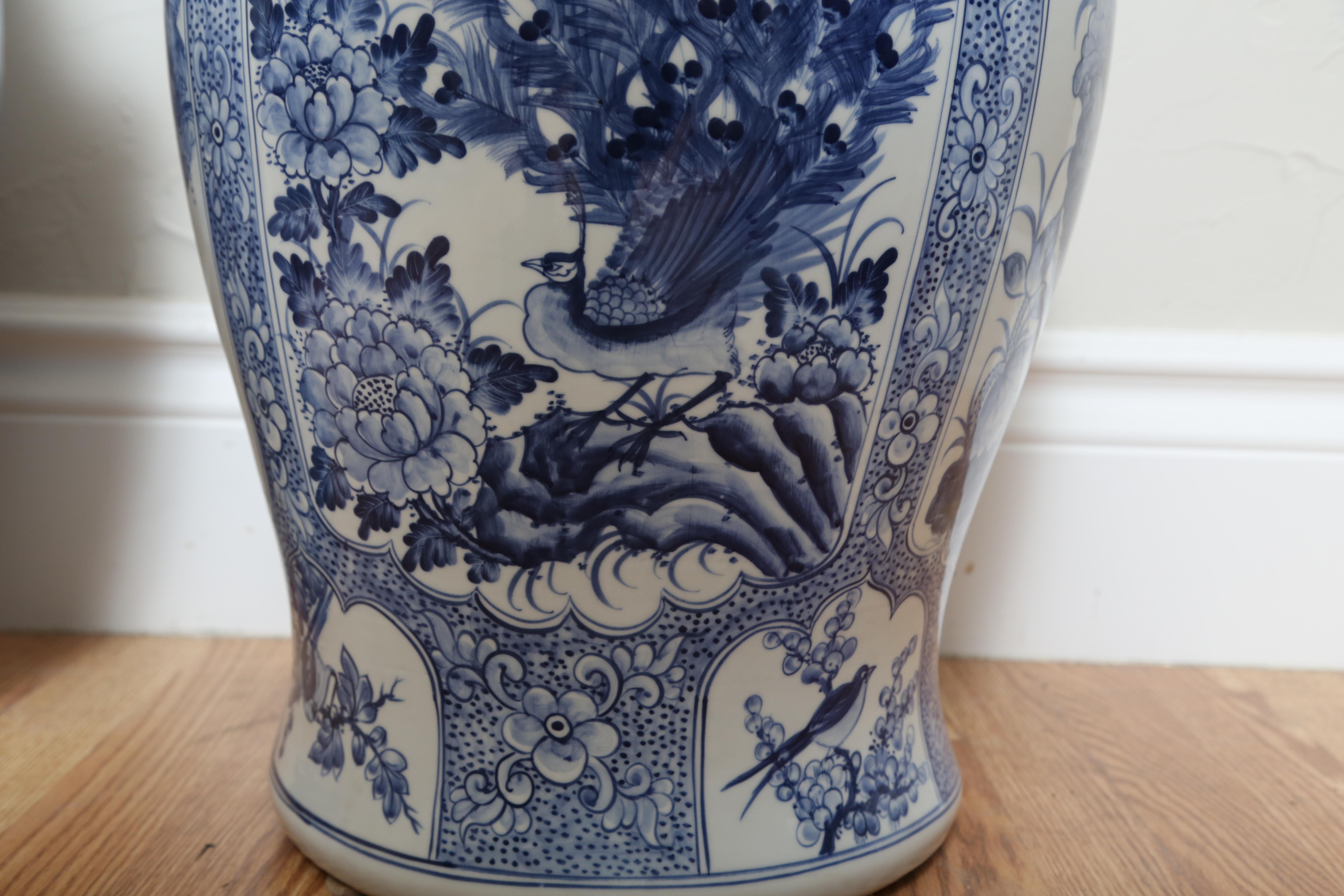 Monumental Pair of Blue and White Chinese Ginger Jars 4