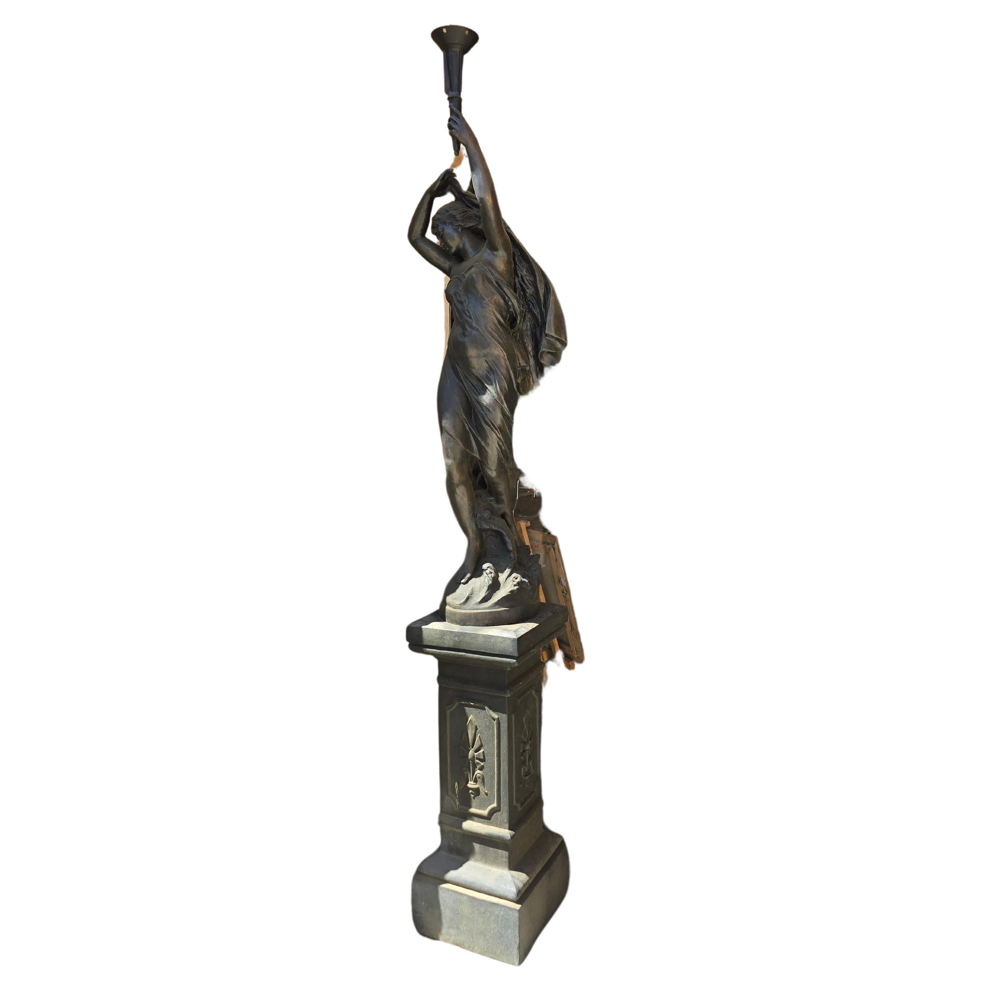 Monumentales Paar Bronzeskulpturen des frühen 20. Jahrhunderts