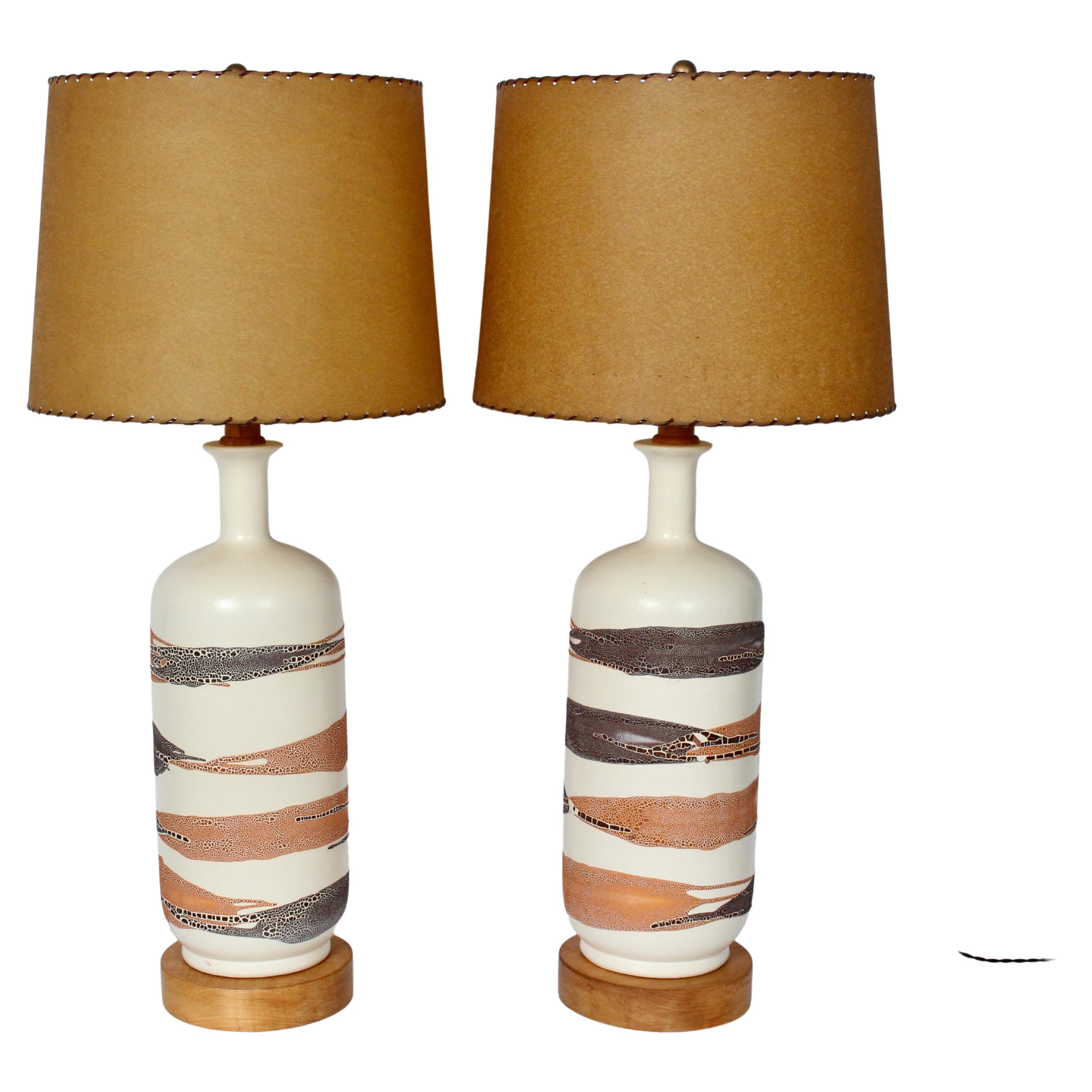 Monumental Pair of "Earth Wrap" Royal Haeger Ceramic Table Lamps, circa 1970 For Sale