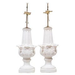 Monumentales Paar portugiesischer Terrakotta-Lampen aus Fayence