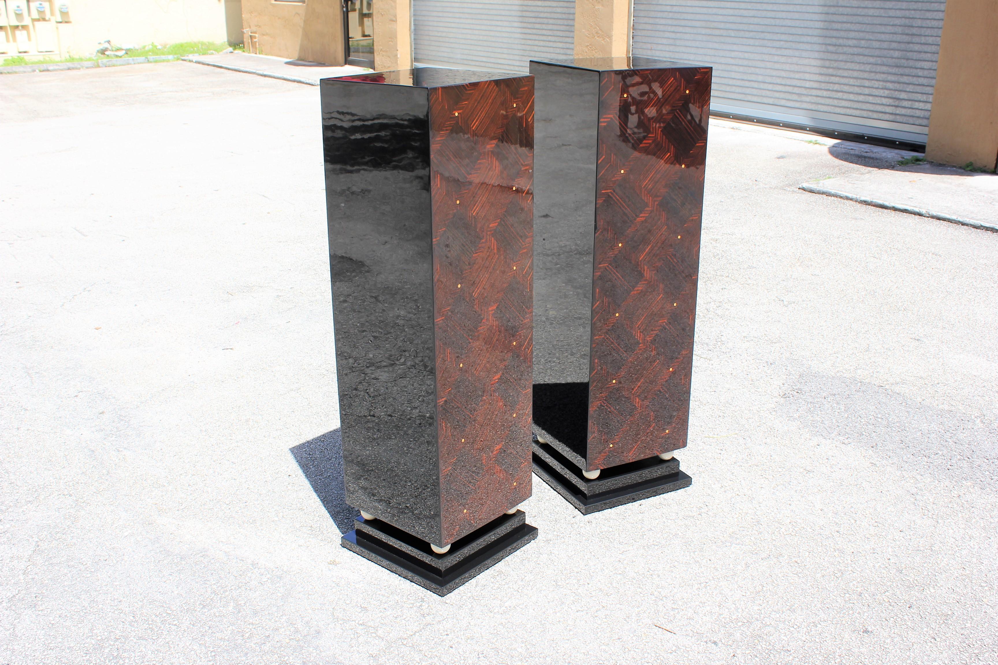 Mid-20th Century Monumental Pair of French Exotic Macassar Ebony Pedestals MOP Accents For Sale