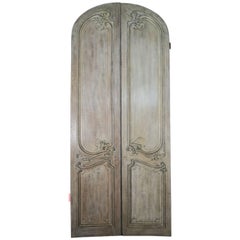 Paire monumentale de portes françaises sculptées et peintes:: vers 1900
