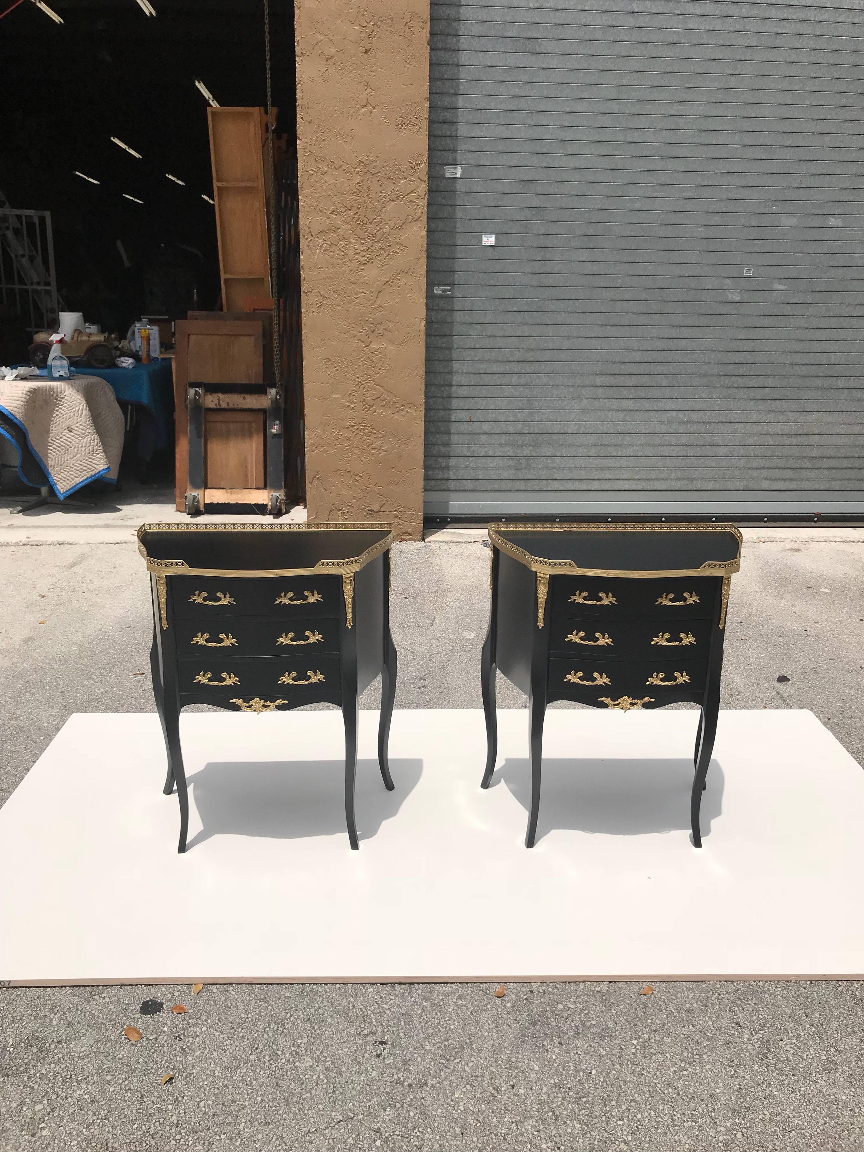 Monumental Pair of French Louis XVI Ebonized Nightstands by Maison Jansen In Excellent Condition In Hialeah, FL