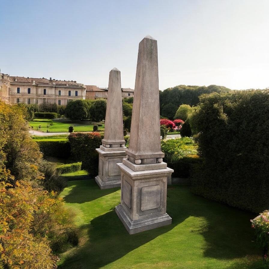 Coppia monumentale di obelischi in pietra intagliata italiani in vendita 3