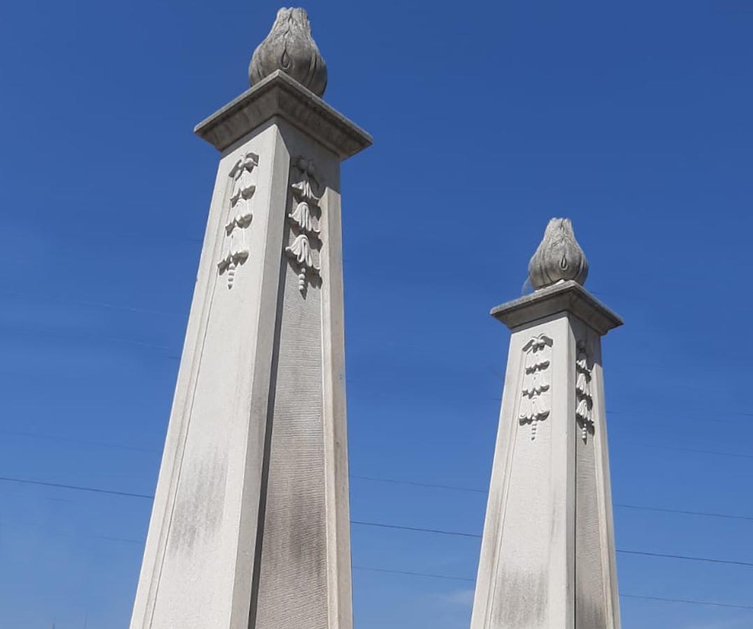 Monumental Pair of Italian Carved Stone Obelisks 2