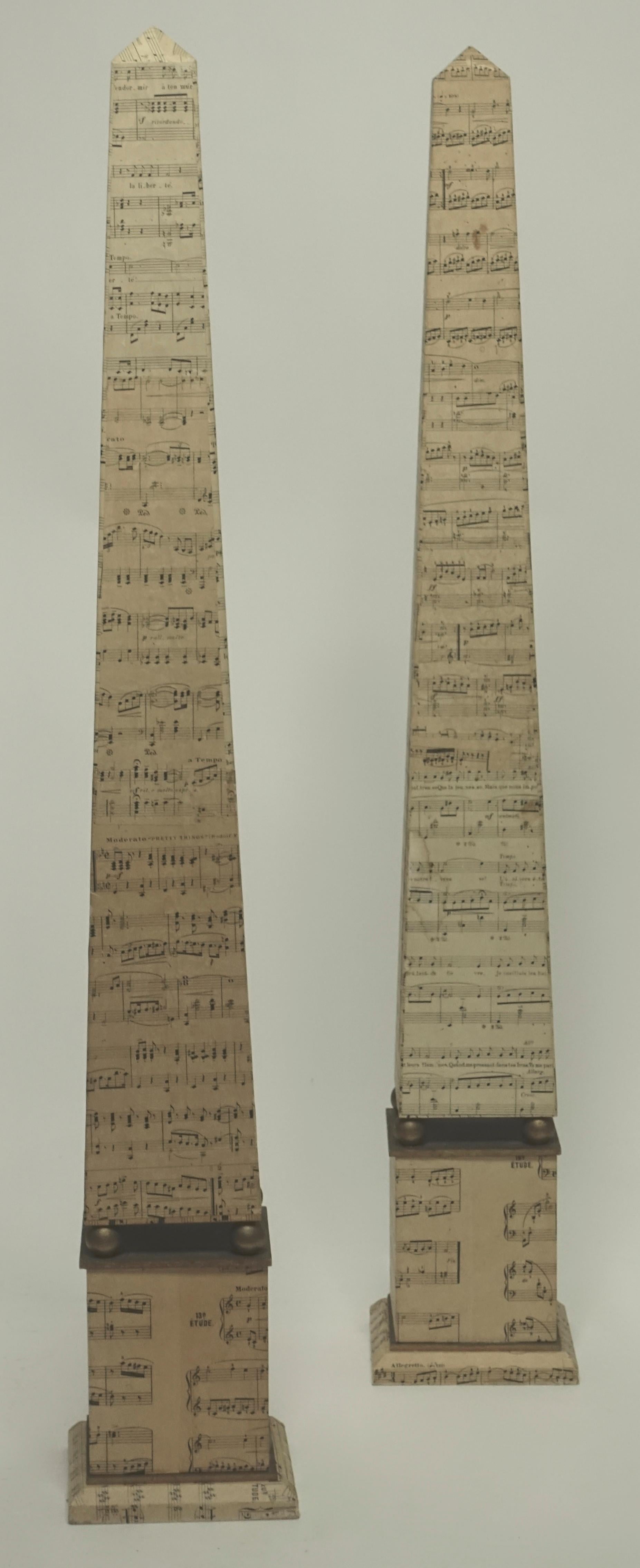 Paire monumentale d'obélisques italiens recouvertes de musique de feuilles du 19ème siècle en vente 8