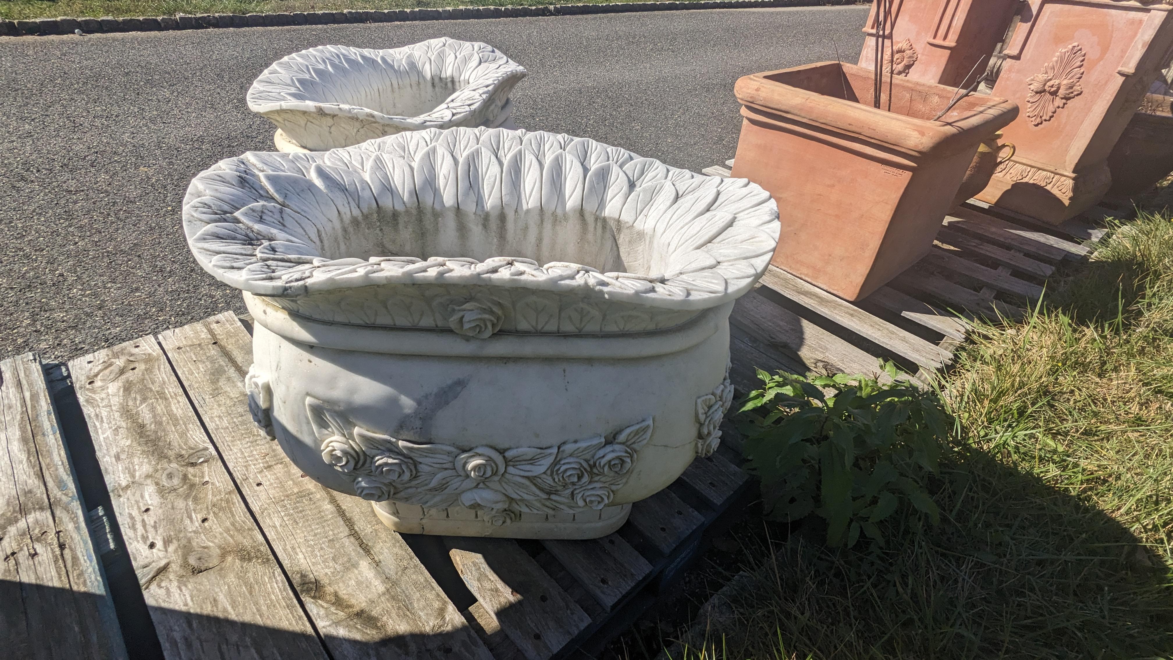 Coppia monumentale di fioriere da giardino in marmo rosa italiano Cache Pot 24