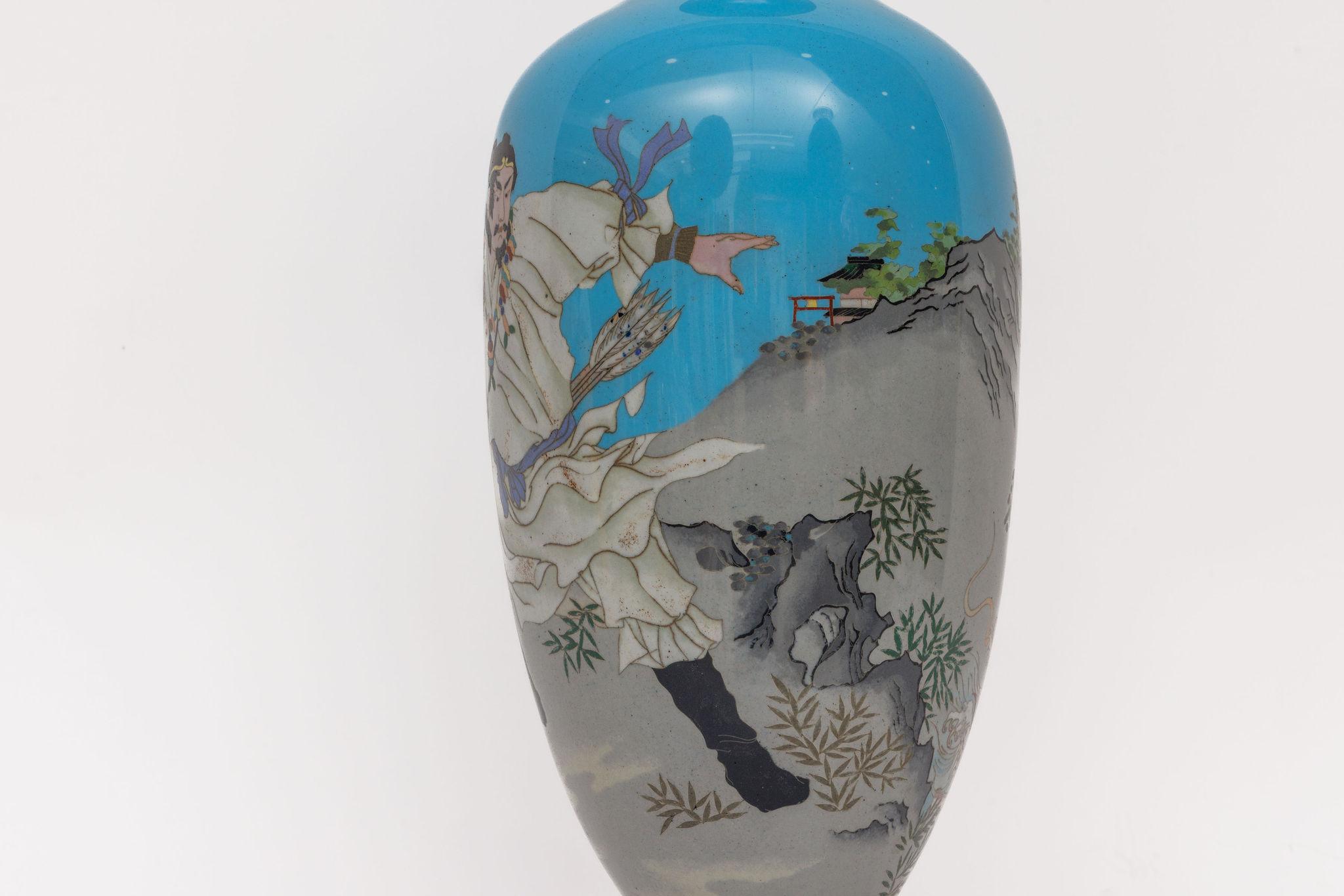 Monumentales Paar japanischer Cloisonné-Emaille-Vasen mit Kriegern, Ota Tamashiro im Angebot 3