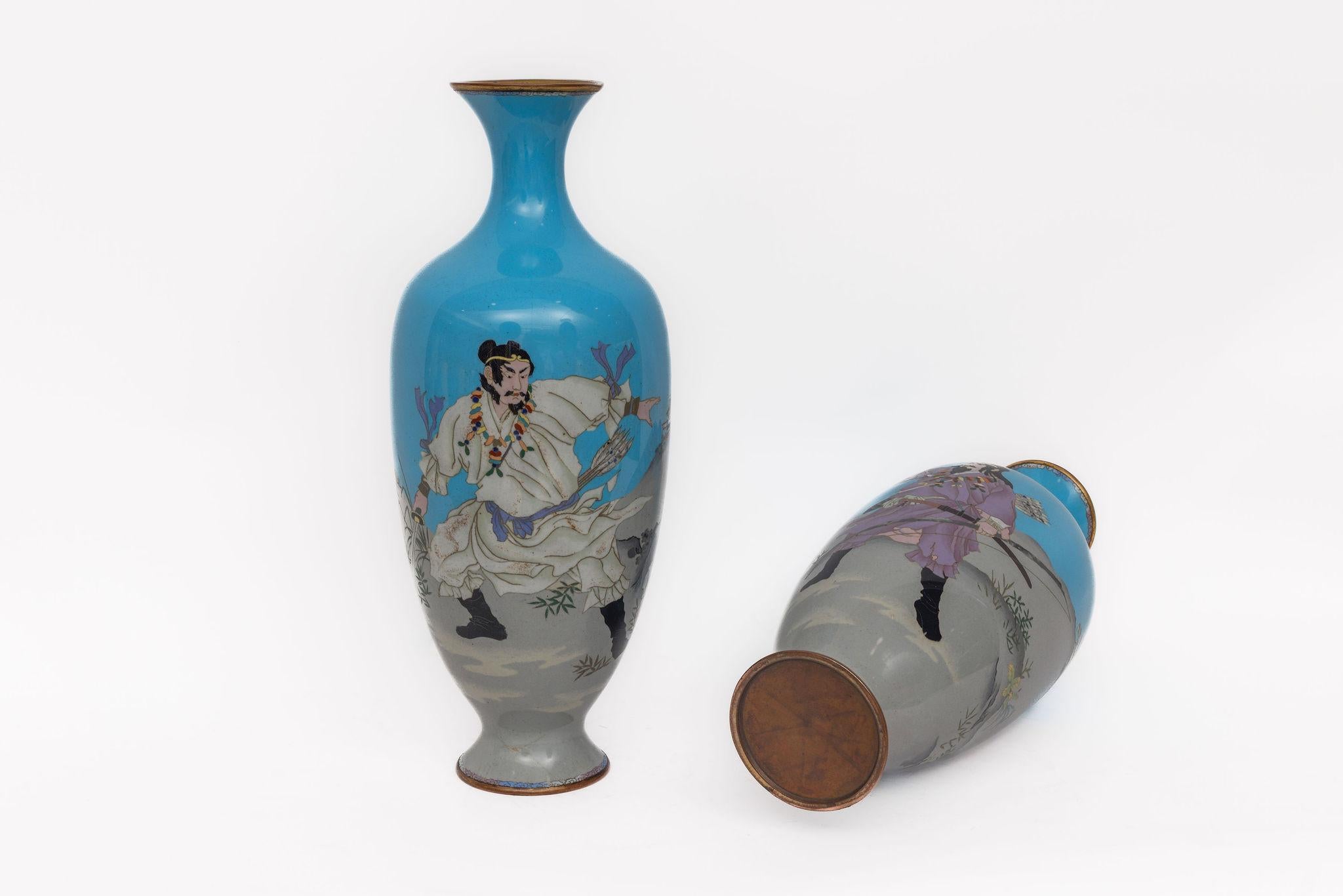 Monumentales Paar japanischer Cloisonné-Emaille-Vasen mit Kriegern, Ota Tamashiro im Angebot 6