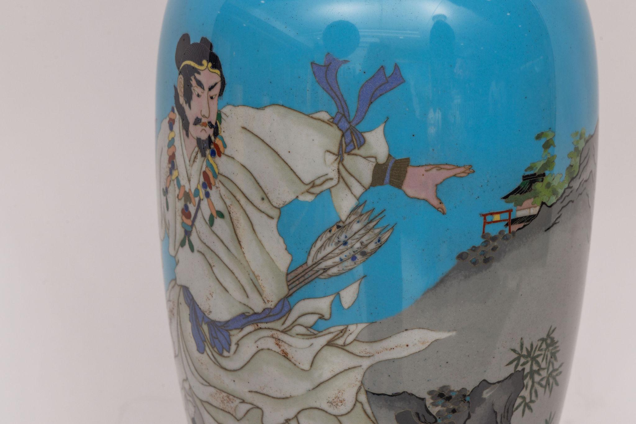 Monumentales Paar japanischer Cloisonné-Emaille-Vasen mit Kriegern, Ota Tamashiro (Japanisch) im Angebot