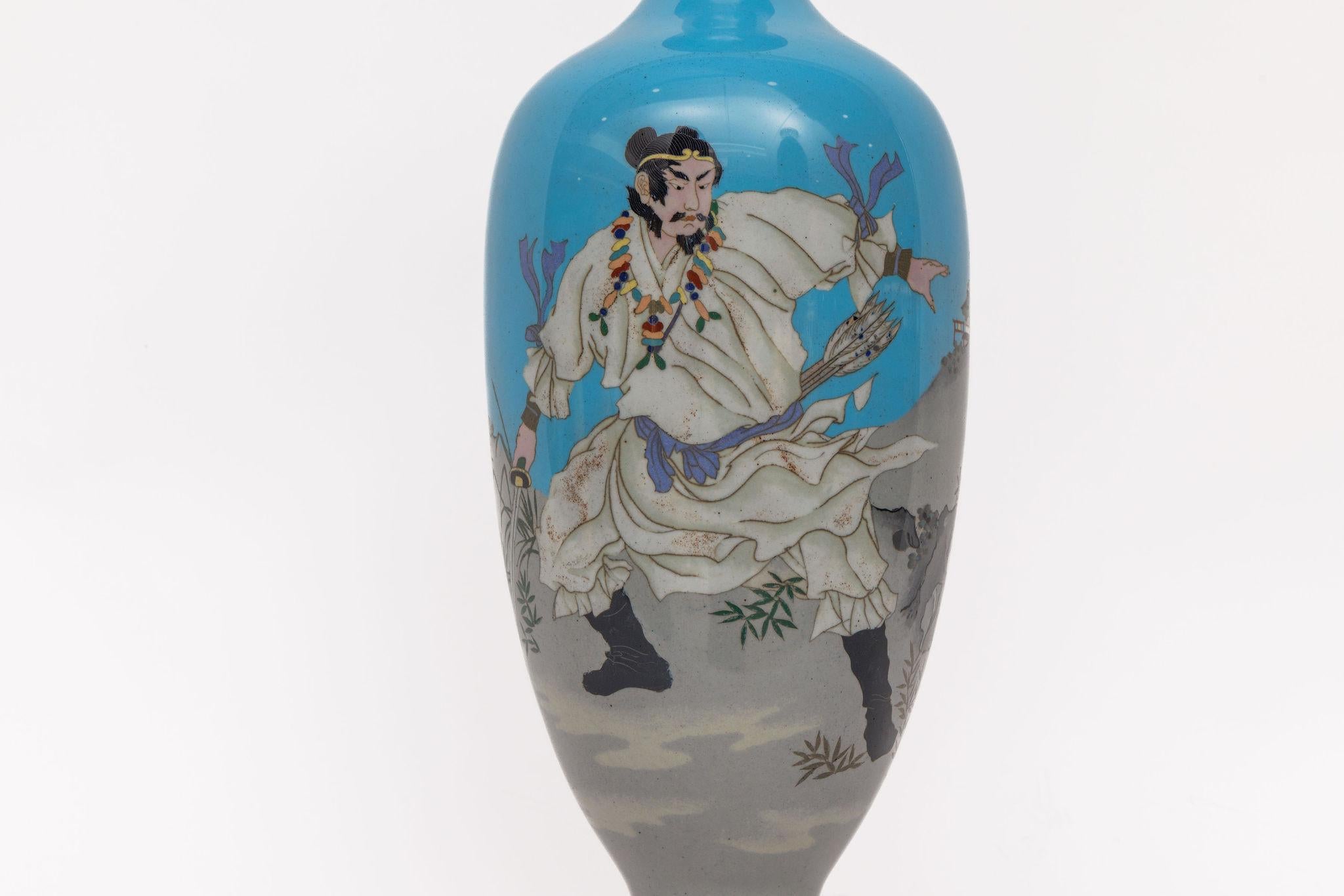 Monumentales Paar japanischer Cloisonné-Emaille-Vasen mit Kriegern, Ota Tamashiro im Angebot 2