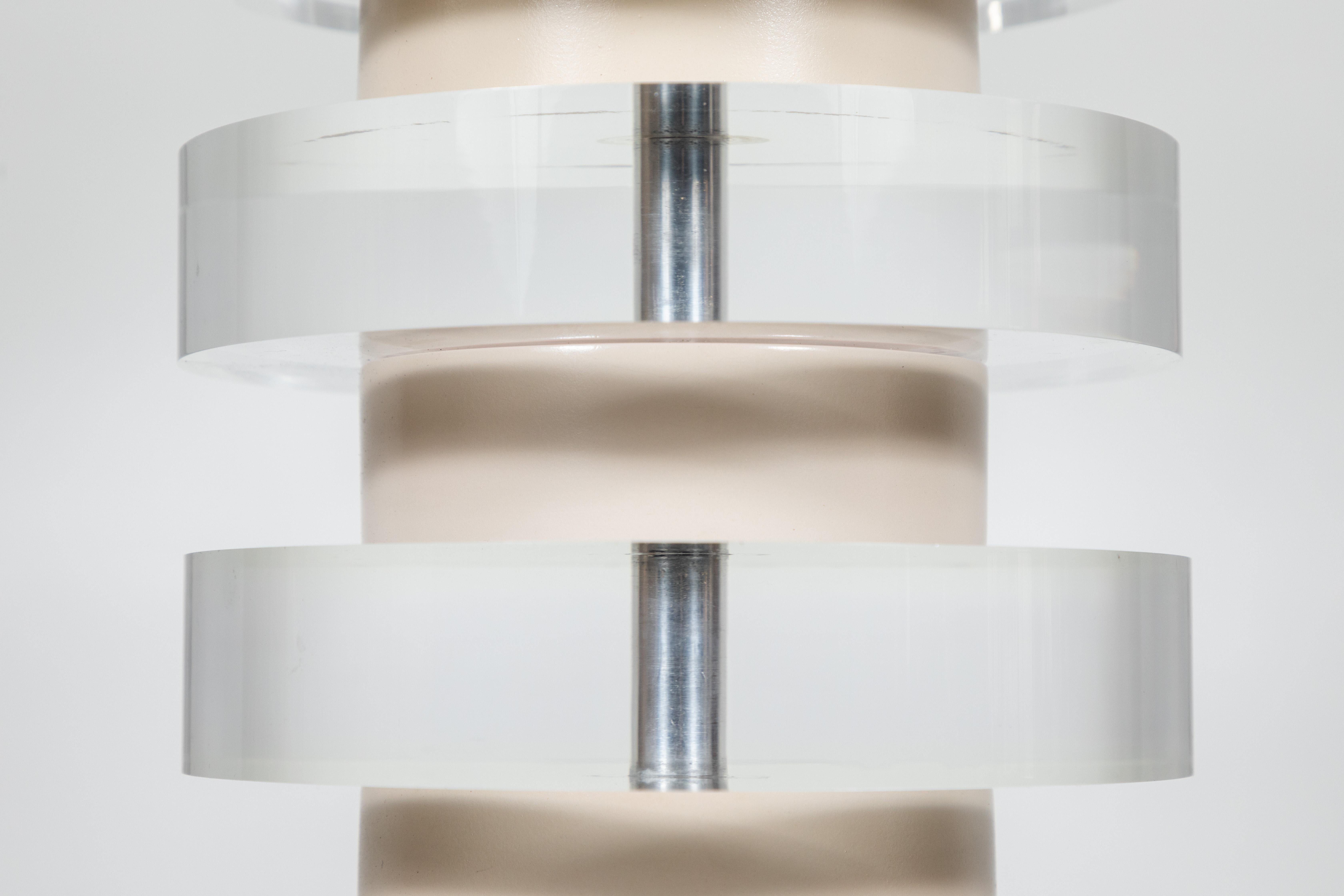 Fin du 20e siècle Paire monumentale de lampes empilées en lucite dans le style de Karl Springer en vente